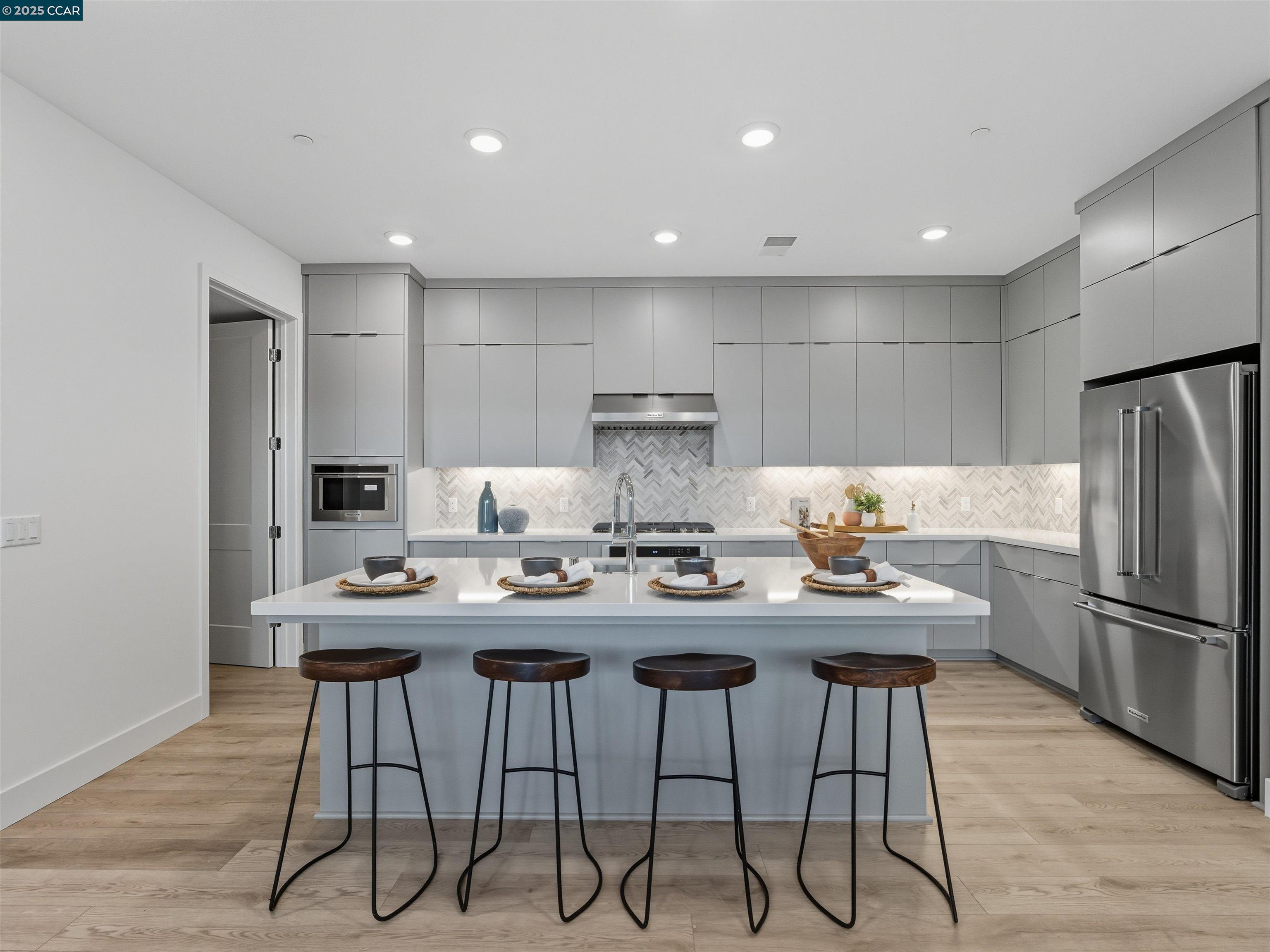 Front Image Thumbnail for CC41119452