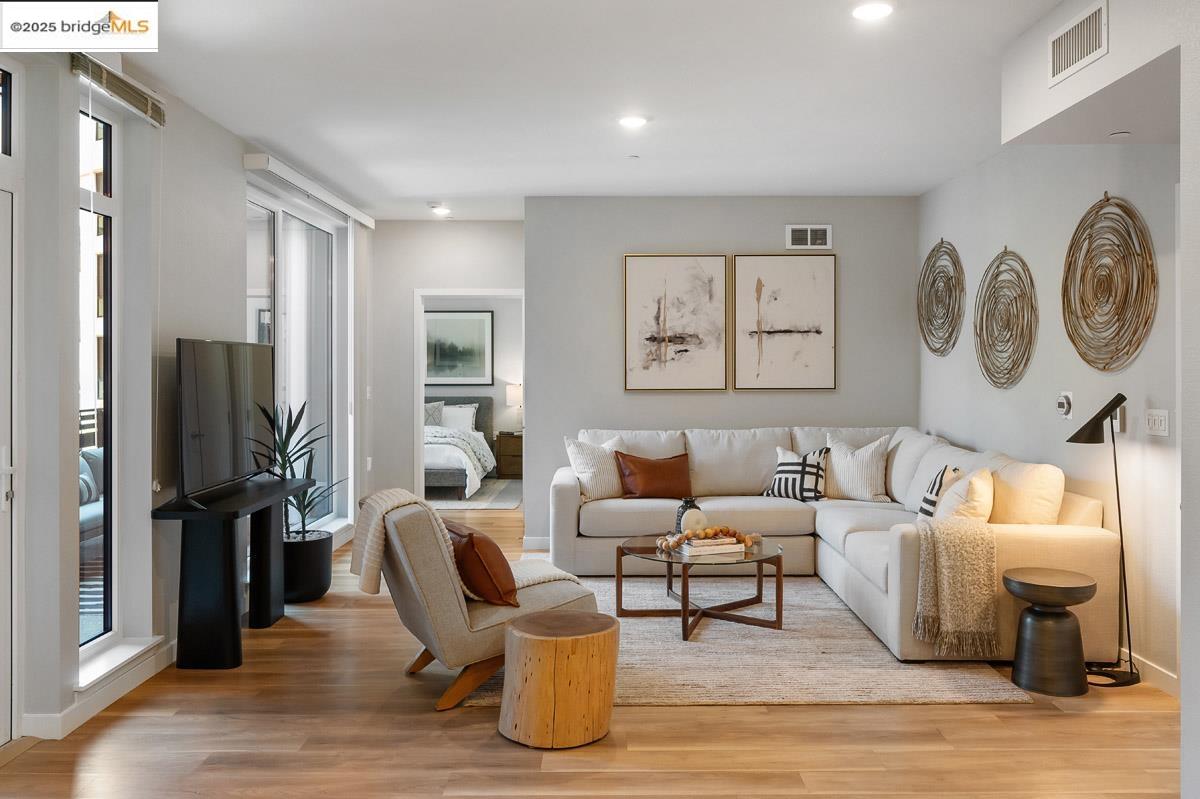 Condos For Sale in Oakland, CA