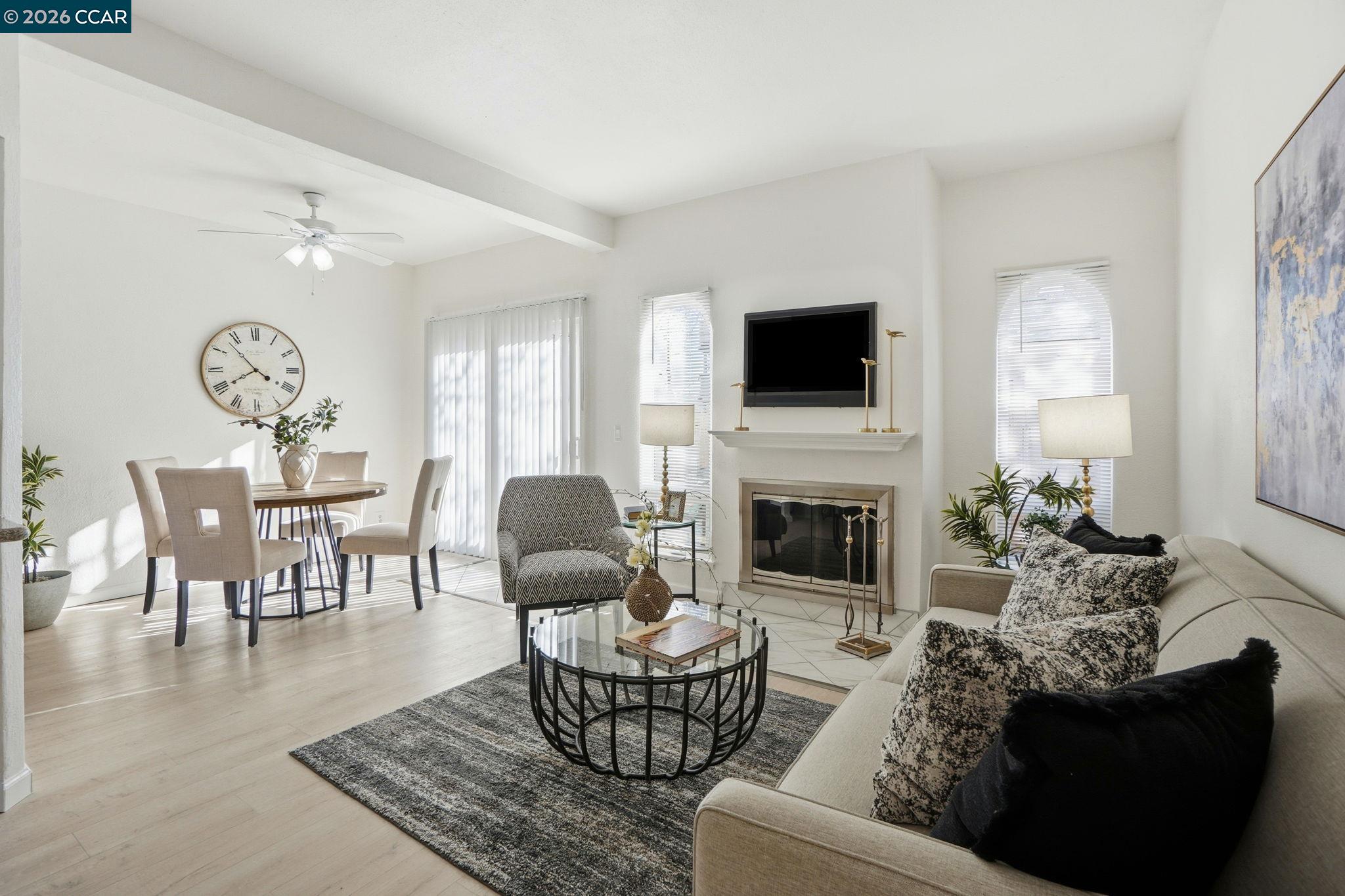 Front Image Thumbnail for CC41119459