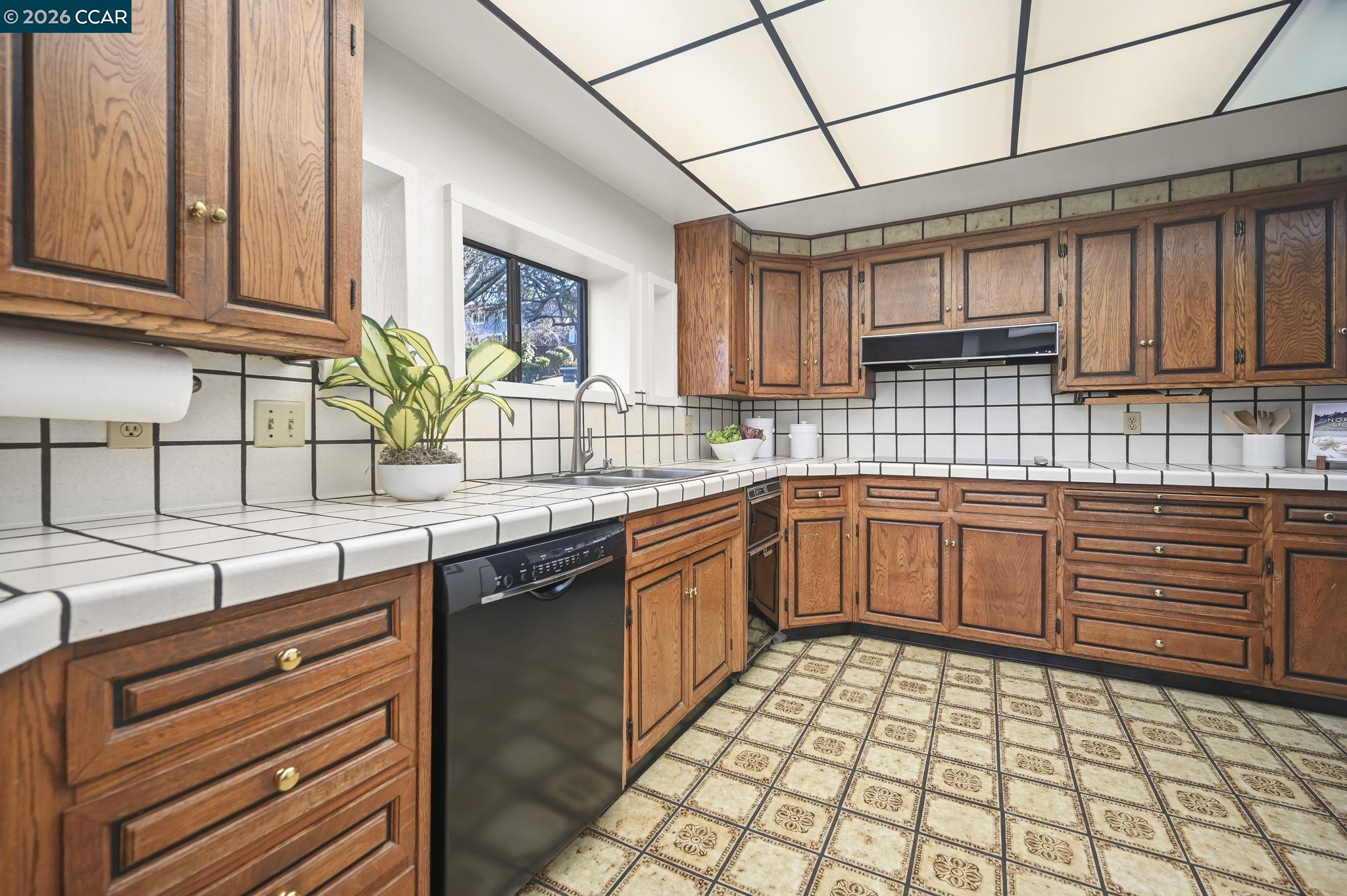 Detail Gallery Image 13 of 60 For 3912 Quail Ridge Rd, Lafayette,  CA 94549-2914 - 5 Beds | 3 Baths