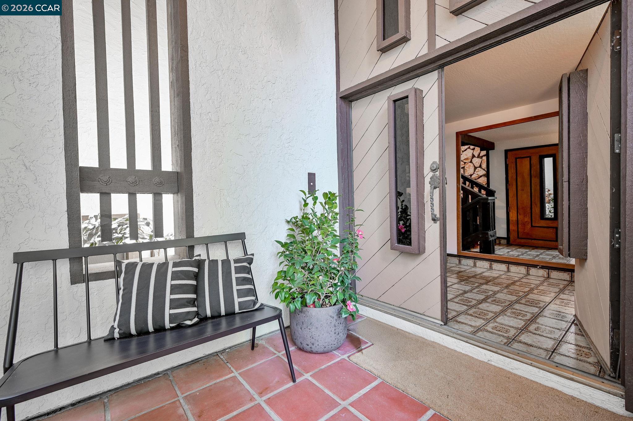 Detail Gallery Image 4 of 60 For 3912 Quail Ridge Rd, Lafayette,  CA 94549-2914 - 5 Beds | 3 Baths