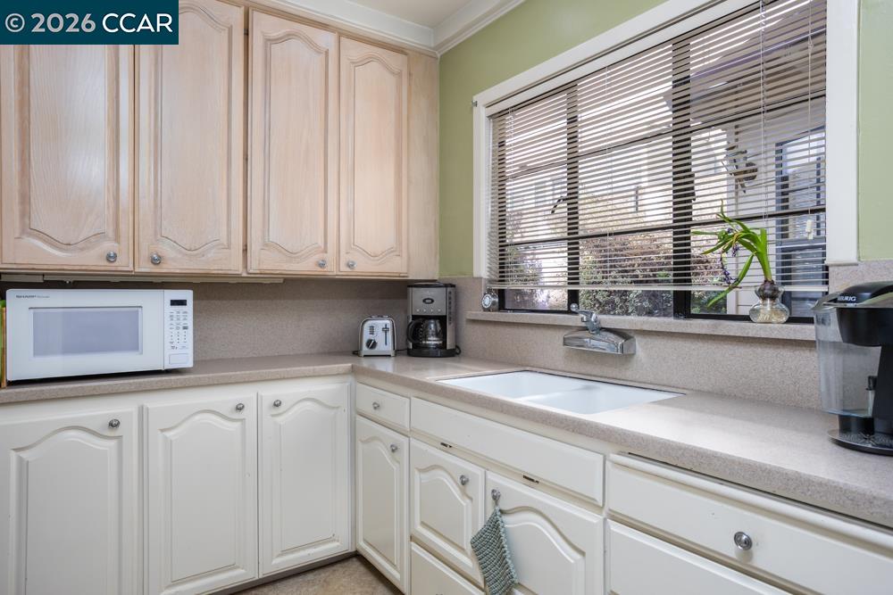 1679 Carmel Dr UNIT 1 and 2, Walnut Creek, CA, 94596