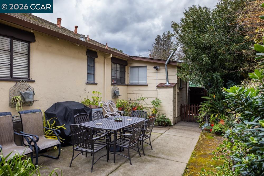 1679 Carmel Dr UNIT 1 and 2, Walnut Creek, CA, 94596