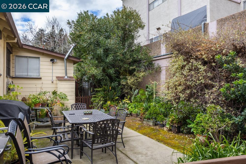 1679 Carmel Dr UNIT 1 and 2, Walnut Creek, CA, 94596