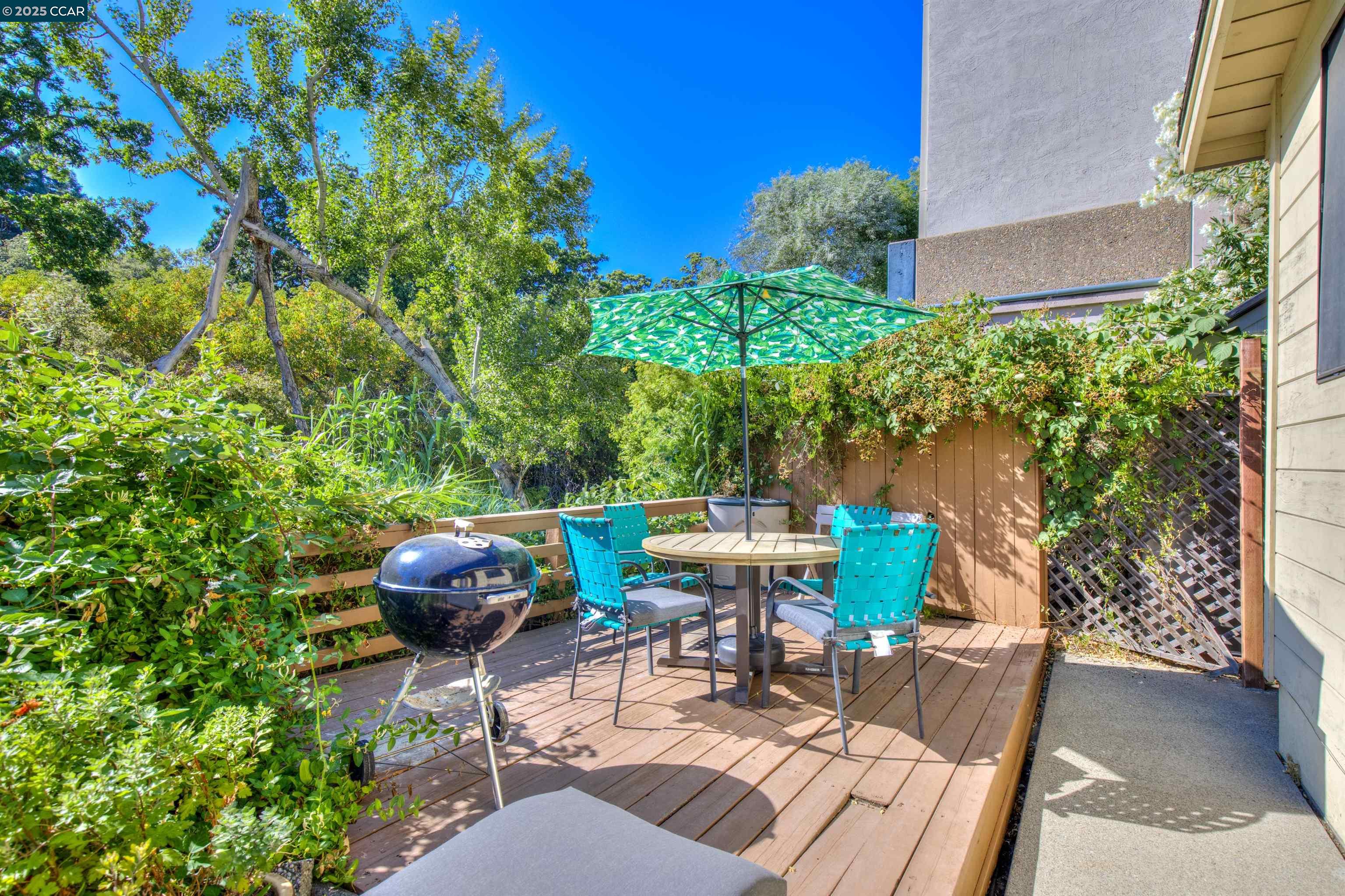 1679 Carmel Dr UNIT 1 and 2, Walnut Creek, CA, 94596