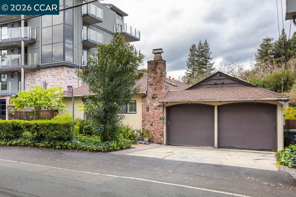 1679 Carmel Dr UNIT 1 and 2, Walnut Creek, CA, 94596