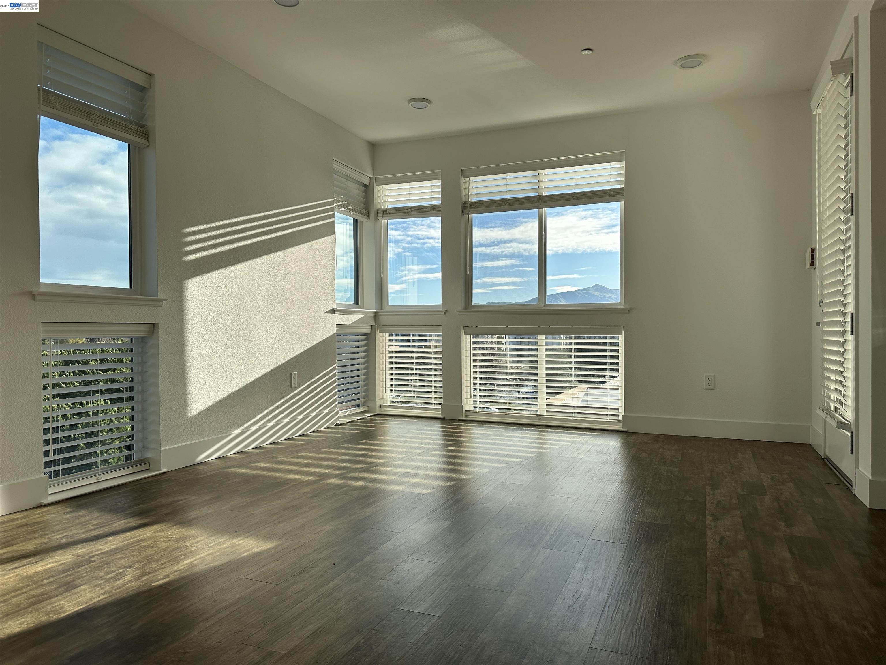 Photo #11: 41119500 Listing: Photo #11