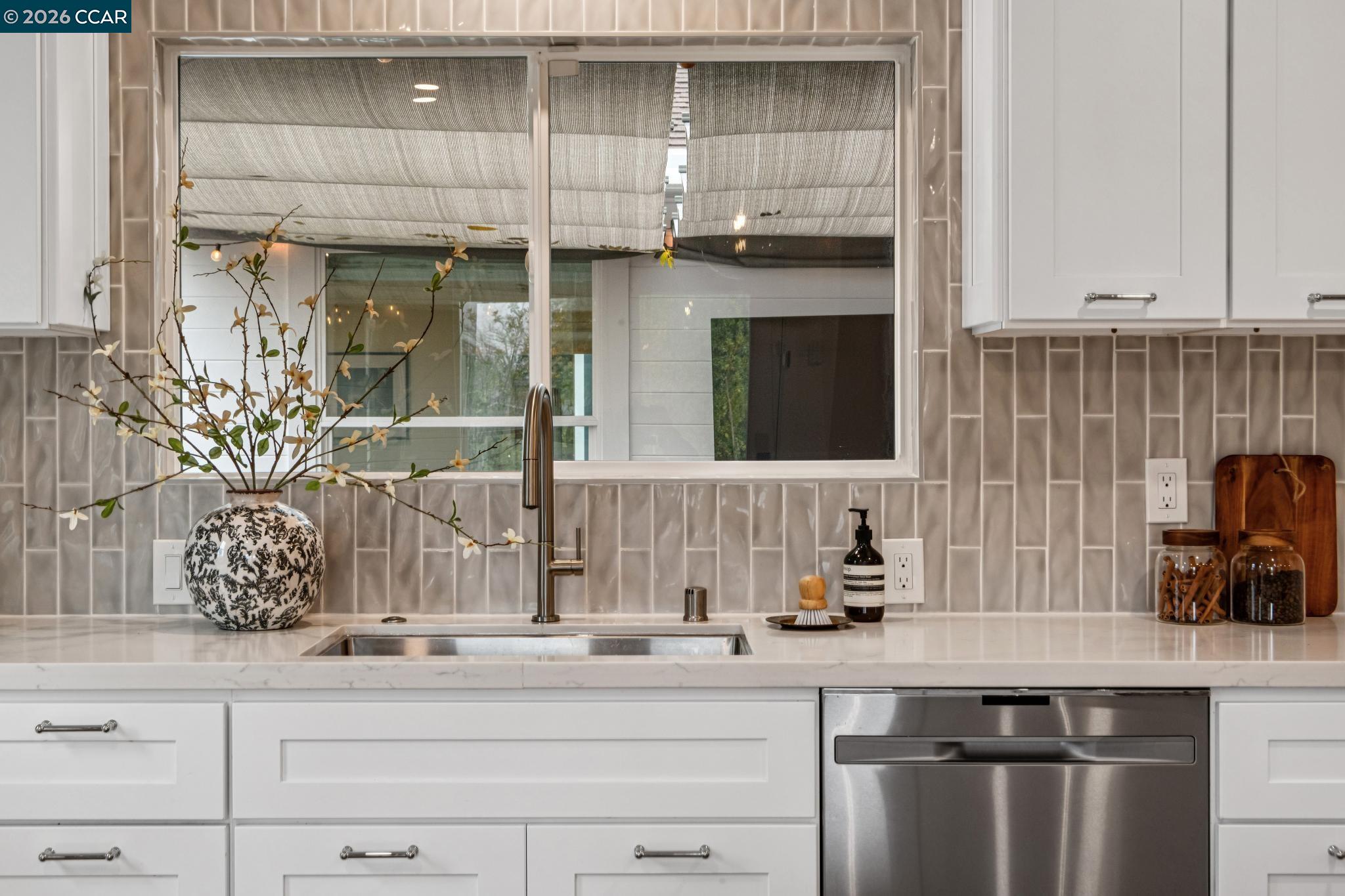 Detail Gallery Image 10 of 59 For 2216 Blackwood Dr, Walnut Creek,  CA 94596 - 3 Beds | 2/1 Baths