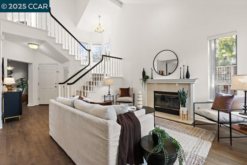 Front Image Thumbnail for CC41119523