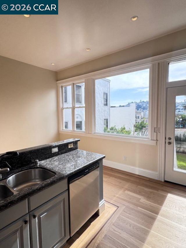 Detail Gallery Image 19 of 38 For 3651 16th, San Francisco,  CA 94114 - 4 Beds | 2 Baths