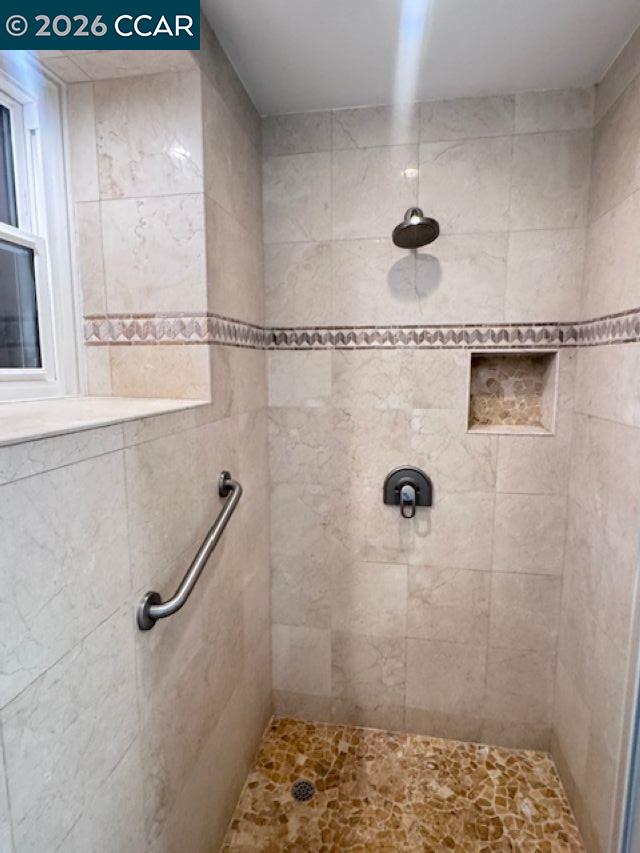 Detail Gallery Image 30 of 38 For 3651 16th, San Francisco,  CA 94114 - 4 Beds | 2 Baths