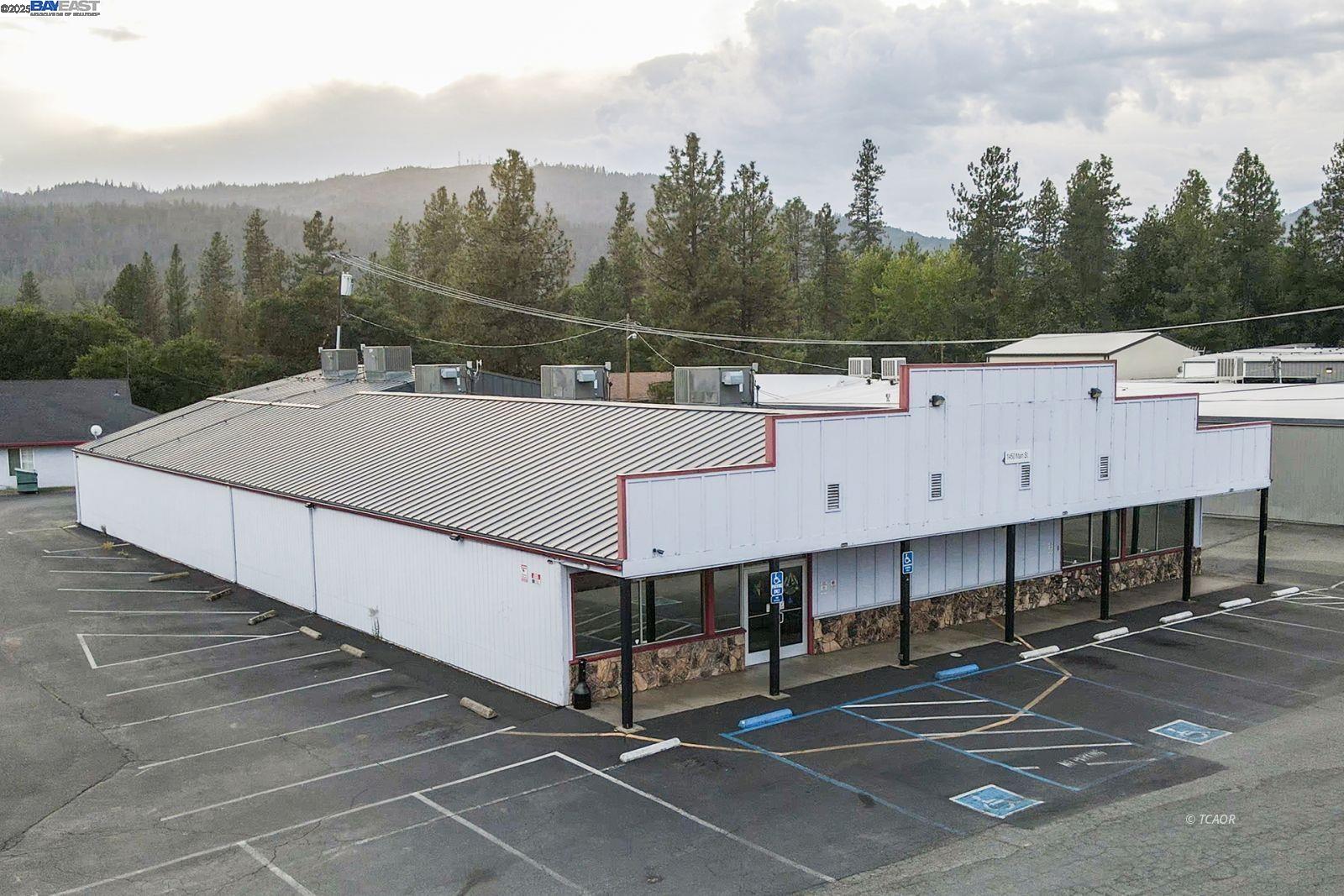 1450 Main St., Weaverville CA 96093