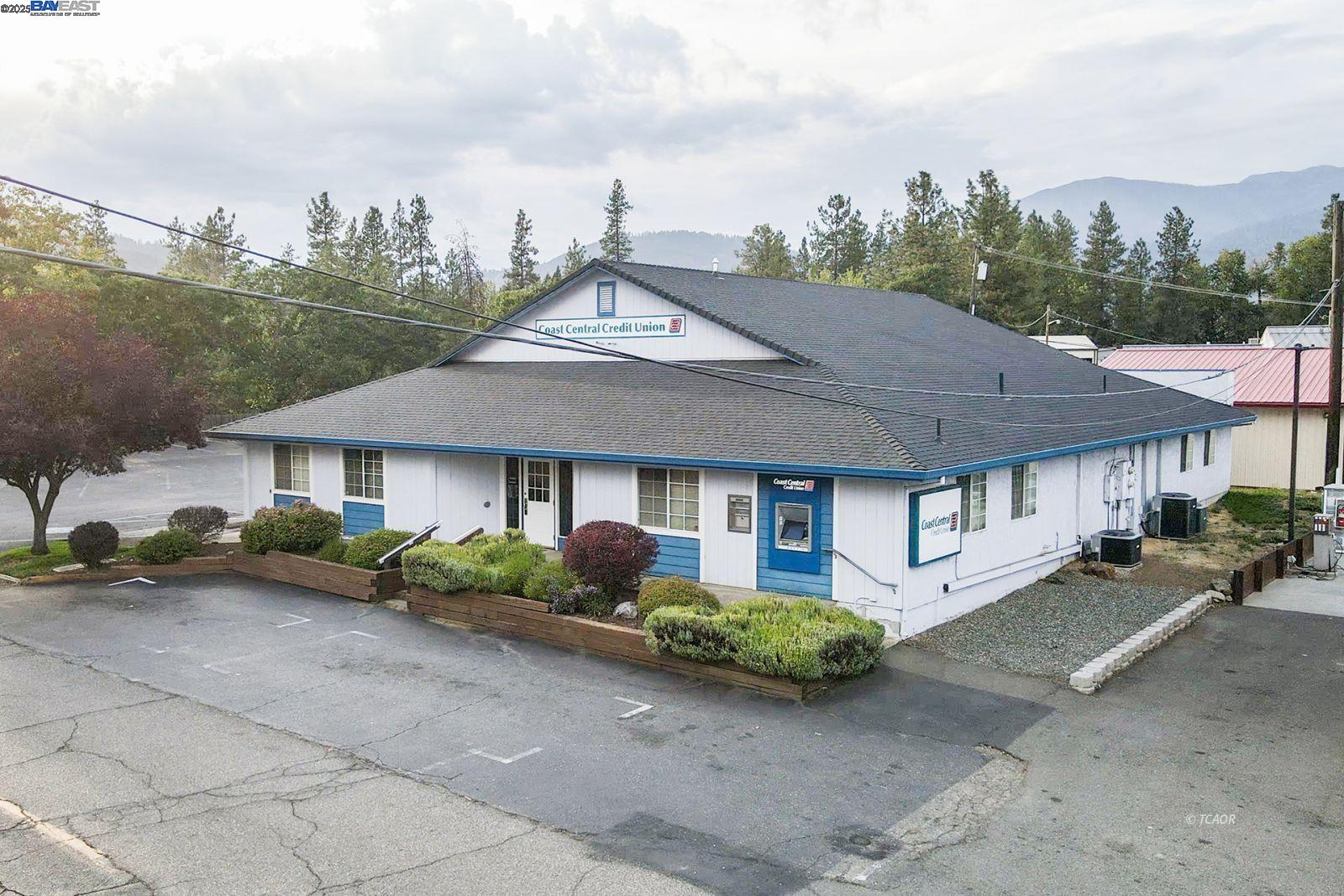 40 Glen Rd, Weaverville CA 96093