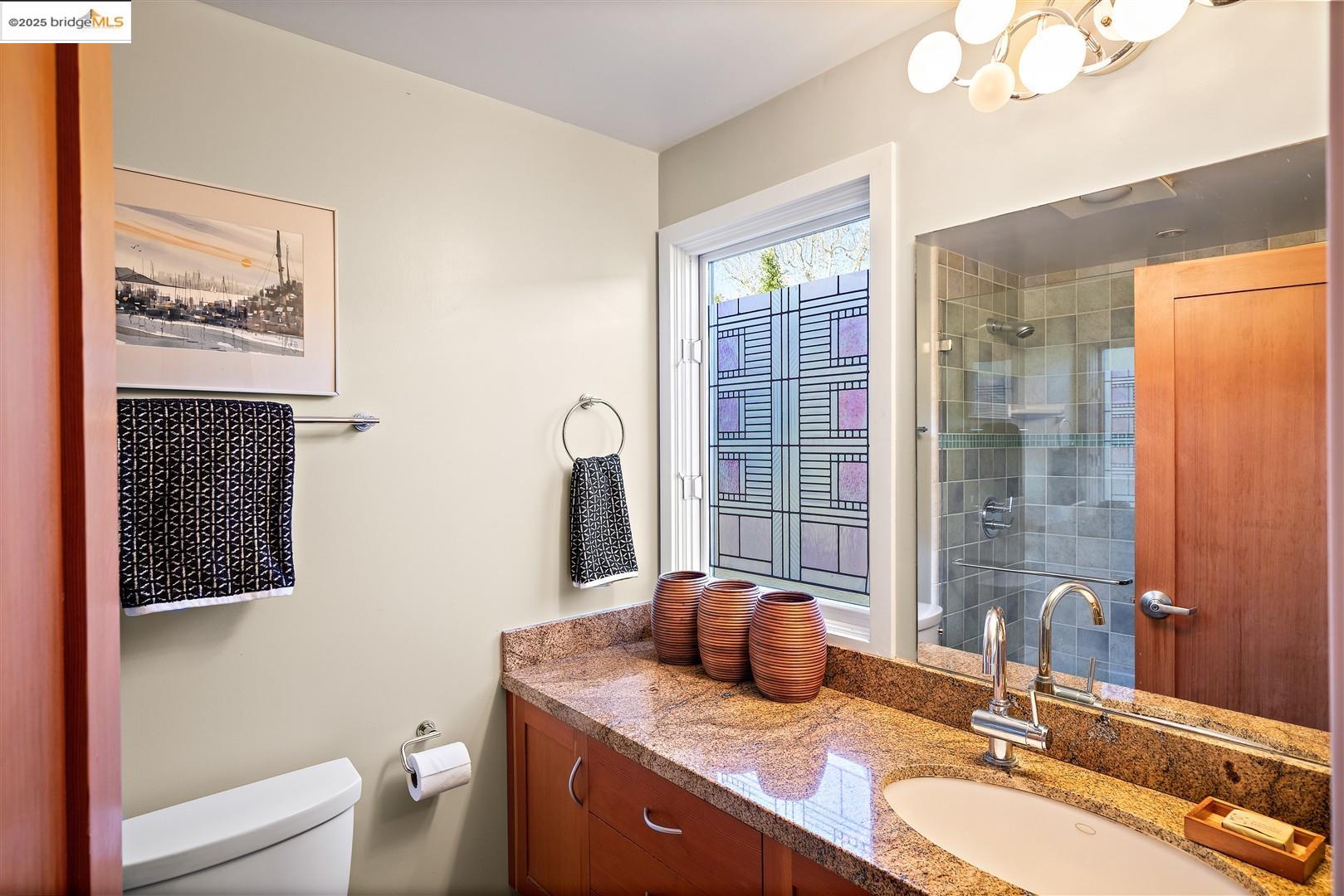 Detail Gallery Image 25 of 44 For 6555 Shattuck Avenue, Oakland,  CA 94609 - 1 Beds | 1/1 Baths