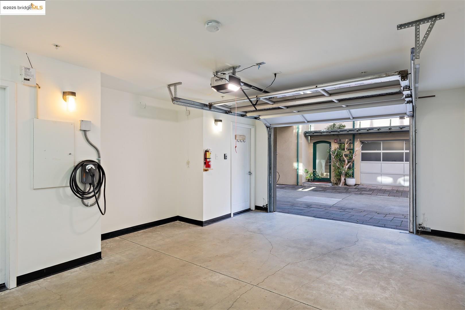 Detail Gallery Image 31 of 44 For 6555 Shattuck Avenue, Oakland,  CA 94609 - 1 Beds | 1/1 Baths