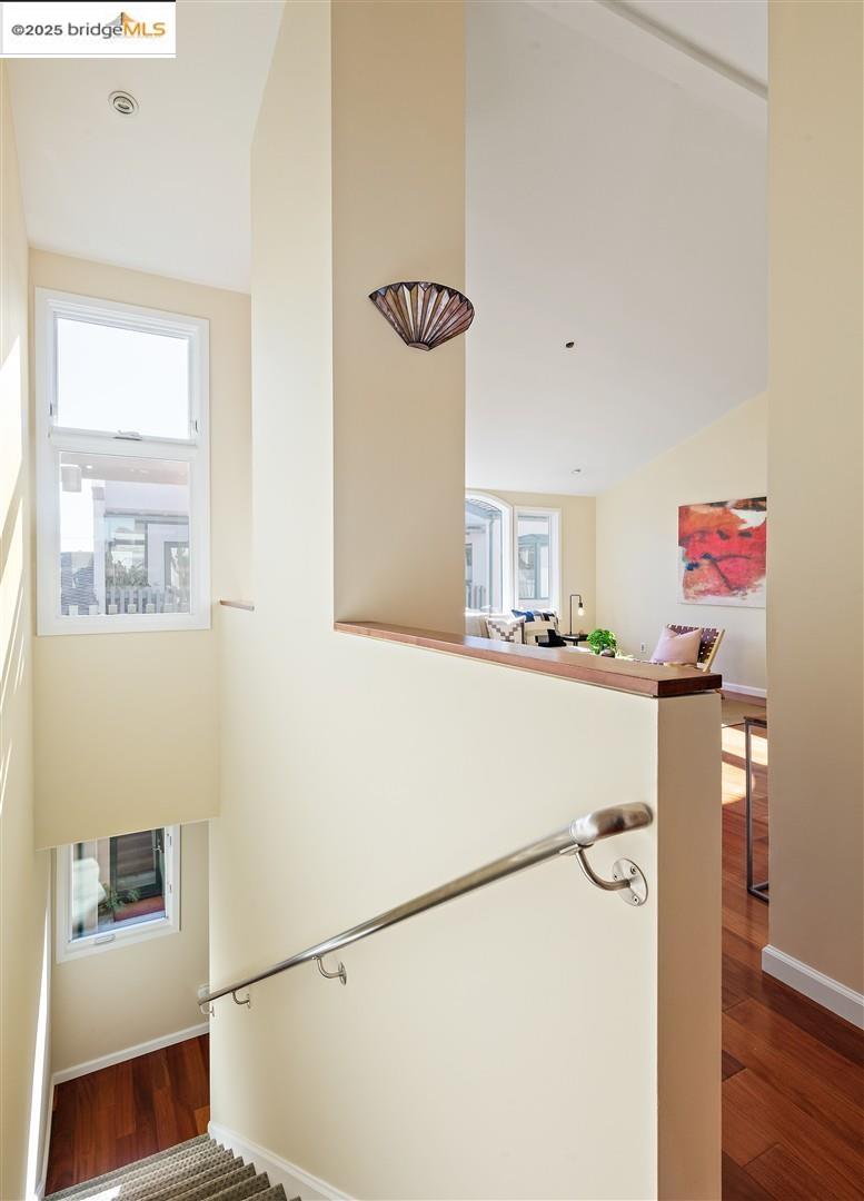 Detail Gallery Image 8 of 44 For 6555 Shattuck Avenue, Oakland,  CA 94609 - 1 Beds | 1/1 Baths