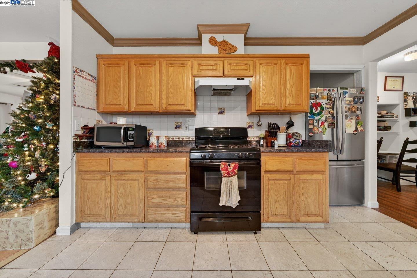 Detail Gallery Image 12 of 40 For 229 Lake Ave, Rodeo,  CA 94572 - 3 Beds | 2 Baths