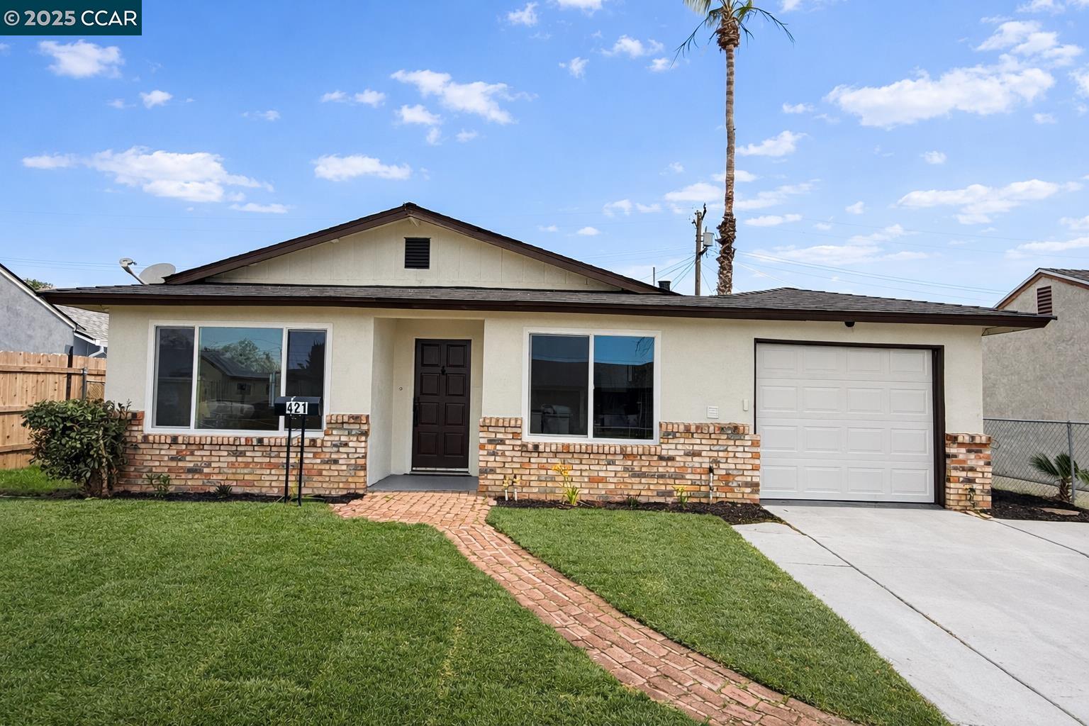 Front Image Thumbnail for CC41119601