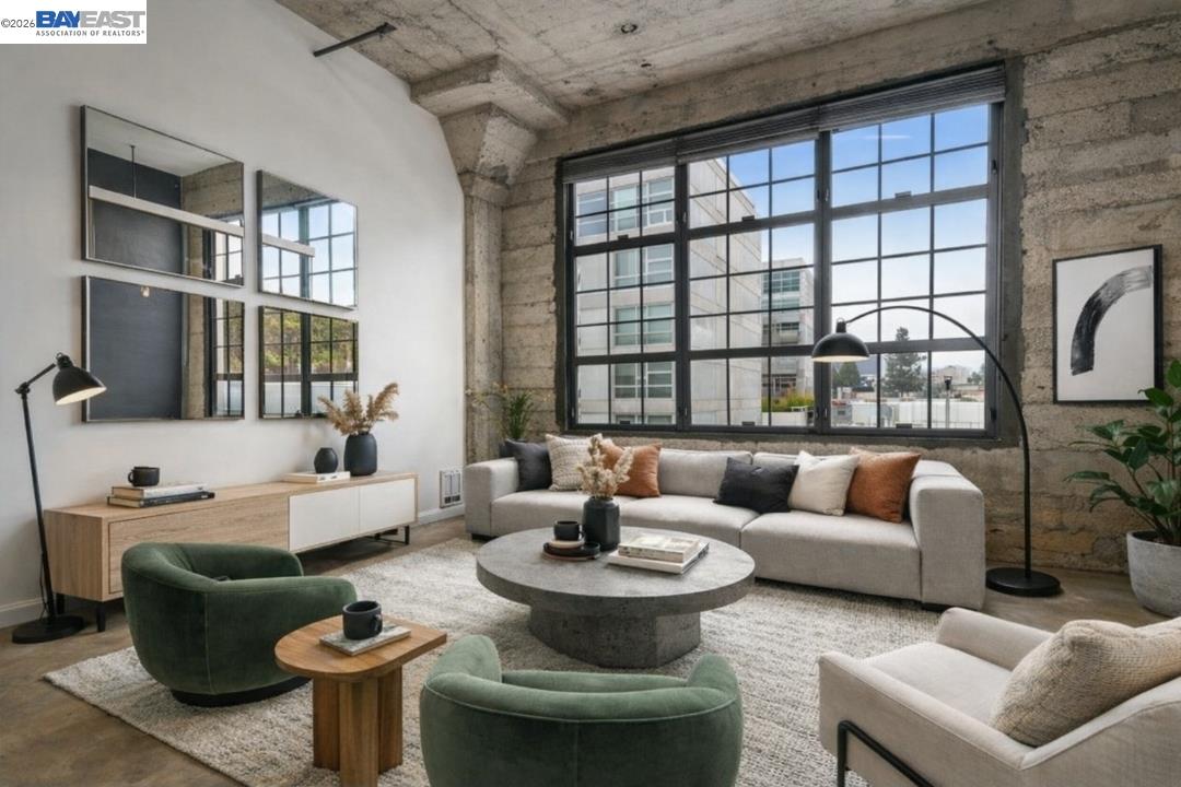 Photo #2: 41119604 Listing: Photo #2