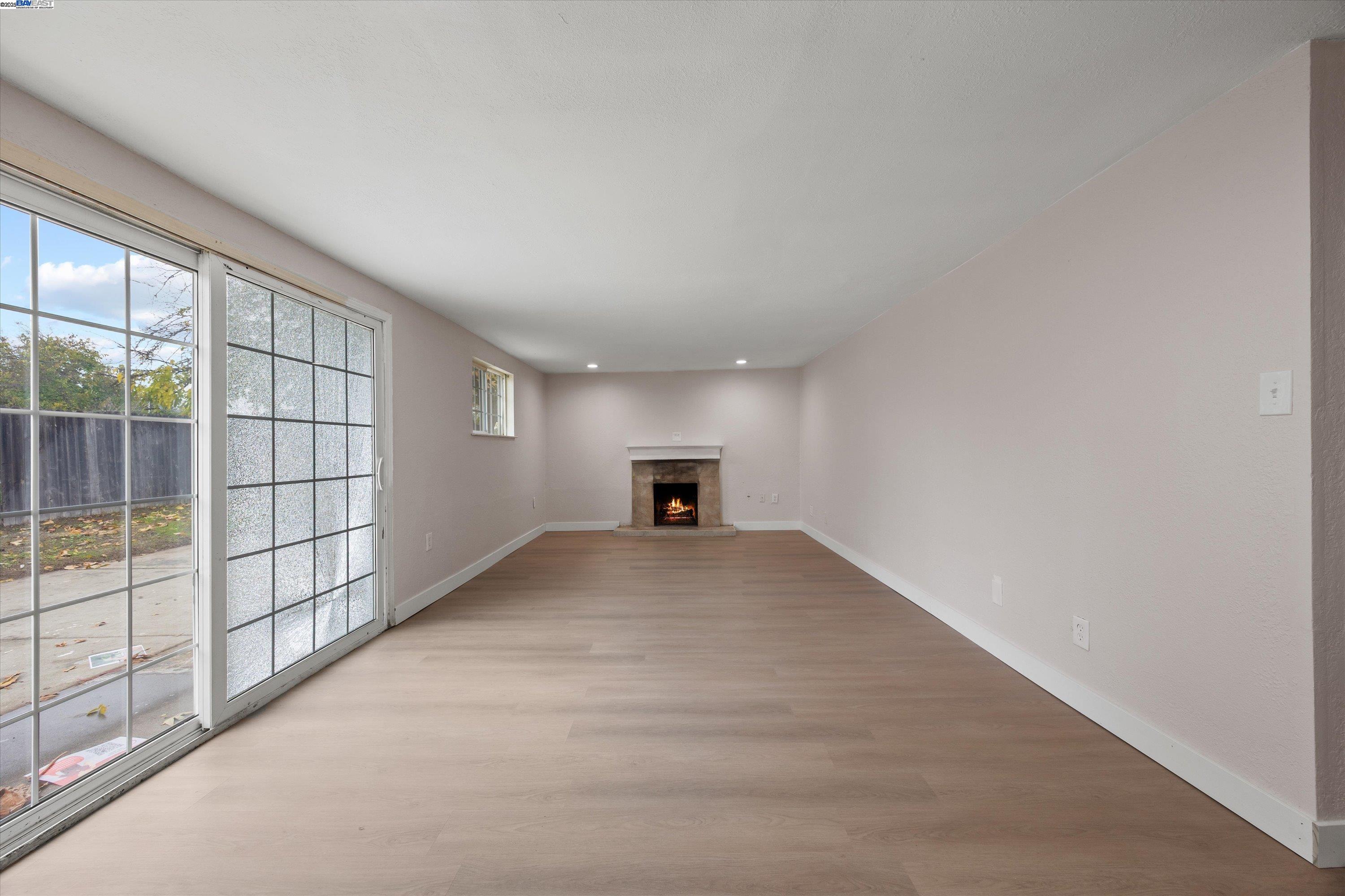 Detail Gallery Image 15 of 35 For 7941 Andora Way, Sacramento,  CA 95824 - 4 Beds | 1 Baths