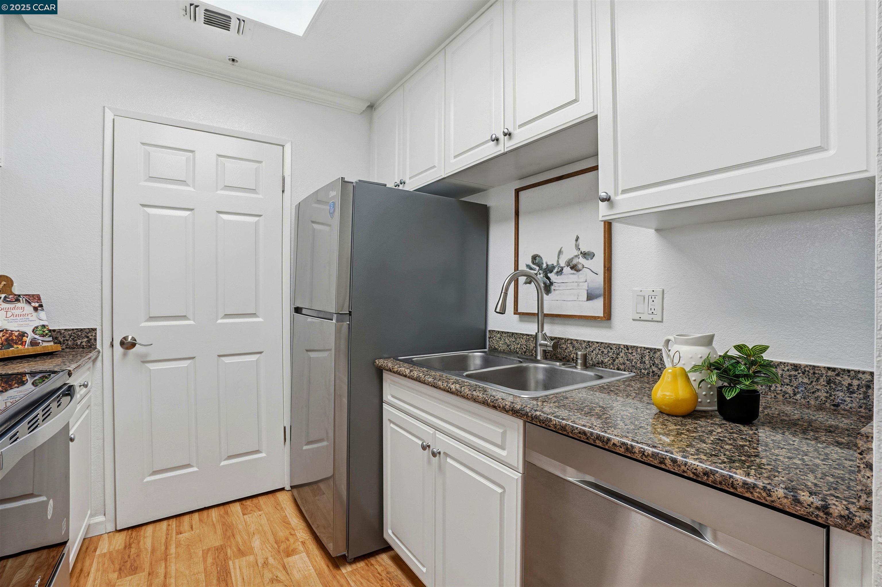 Detail Gallery Image 14 of 31 For 480 Bollinger Canyon Ln #273,  San Ramon,  CA 94582 - 1 Beds | 1 Baths