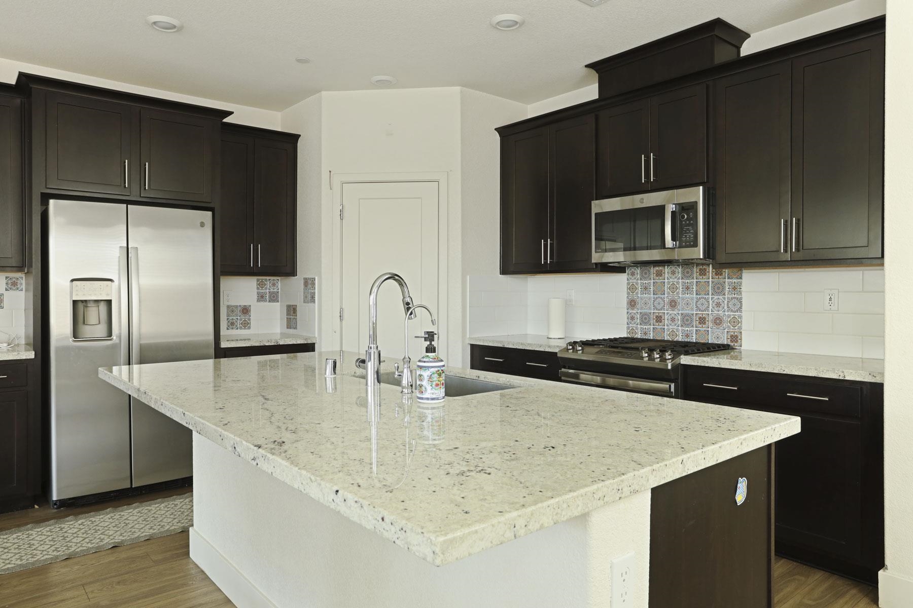 Detail Gallery Image 22 of 51 For 2605 Luna Ave, Tracy,  CA 95377 - 4 Beds | 3 Baths