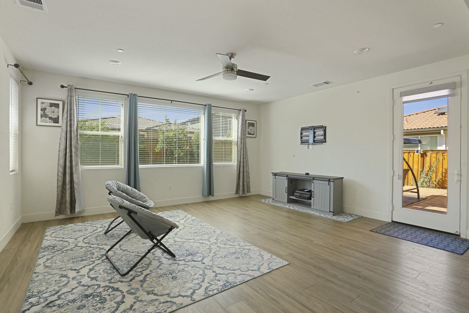 Detail Gallery Image 28 of 51 For 2605 Luna Ave, Tracy,  CA 95377 - 4 Beds | 3 Baths