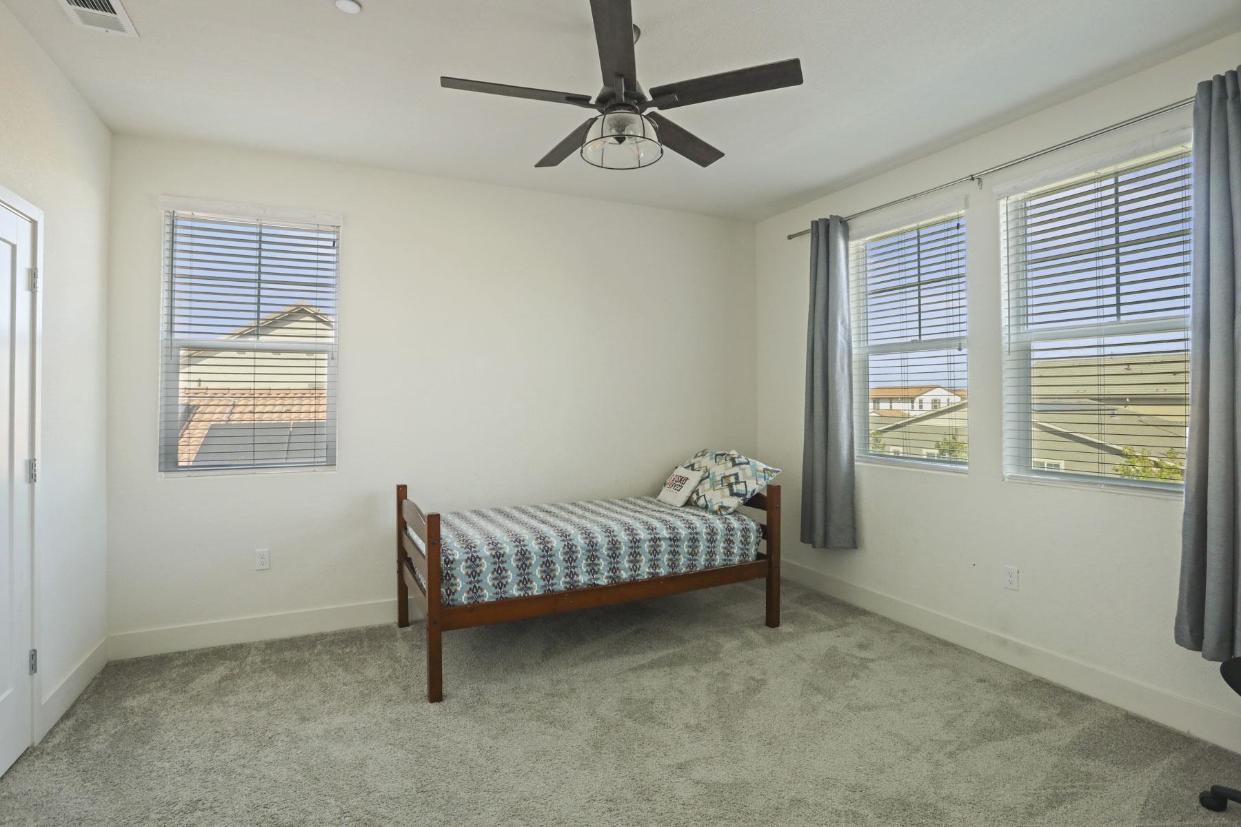 Detail Gallery Image 34 of 51 For 2605 Luna Ave, Tracy,  CA 95377 - 4 Beds | 3 Baths