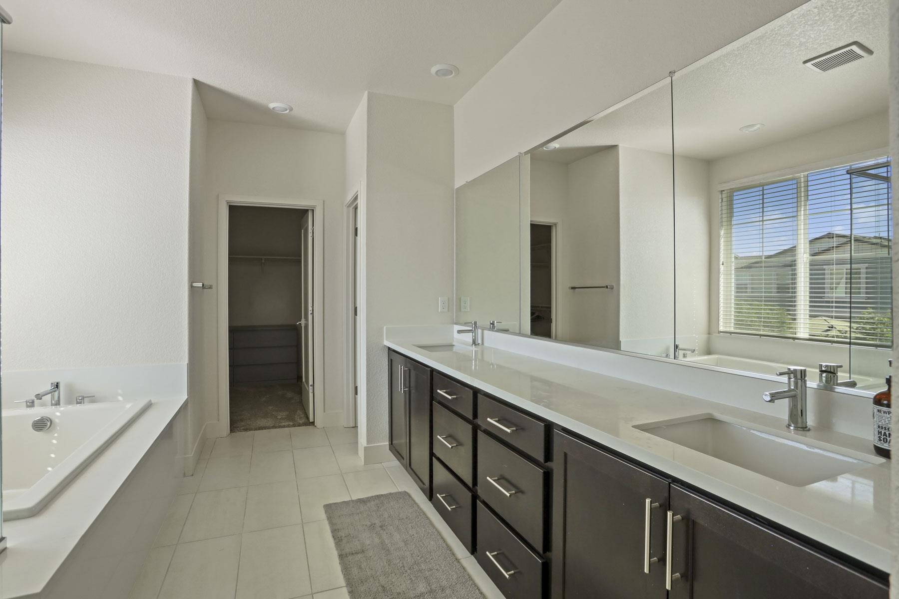 Detail Gallery Image 39 of 51 For 2605 Luna Ave, Tracy,  CA 95377 - 4 Beds | 3 Baths