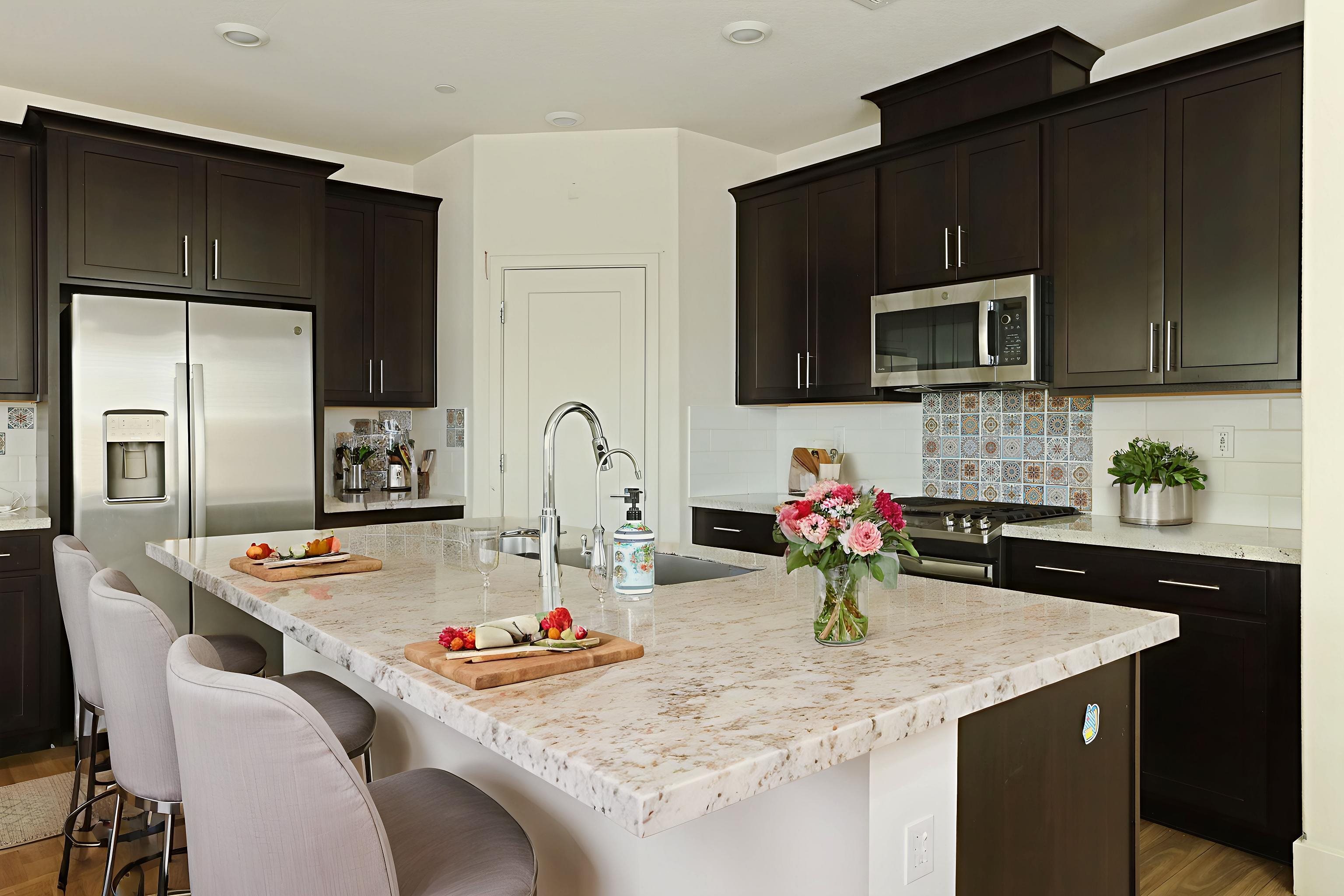 Detail Gallery Image 6 of 51 For 2605 Luna Ave, Tracy,  CA 95377 - 4 Beds | 3 Baths