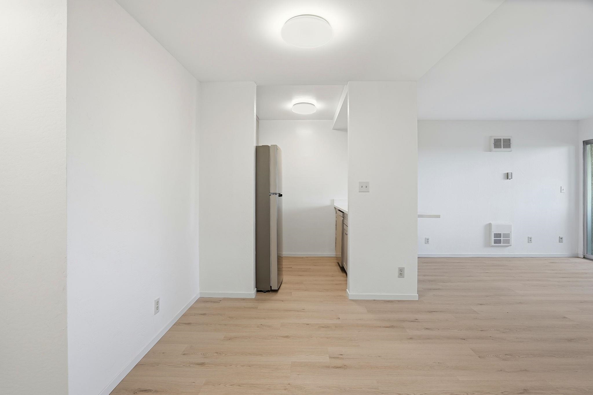 Detail Gallery Image 4 of 24 For 955 Shorepoint Ct #110,  Alameda,  CA 94501 - 0 Beds | 1 Baths