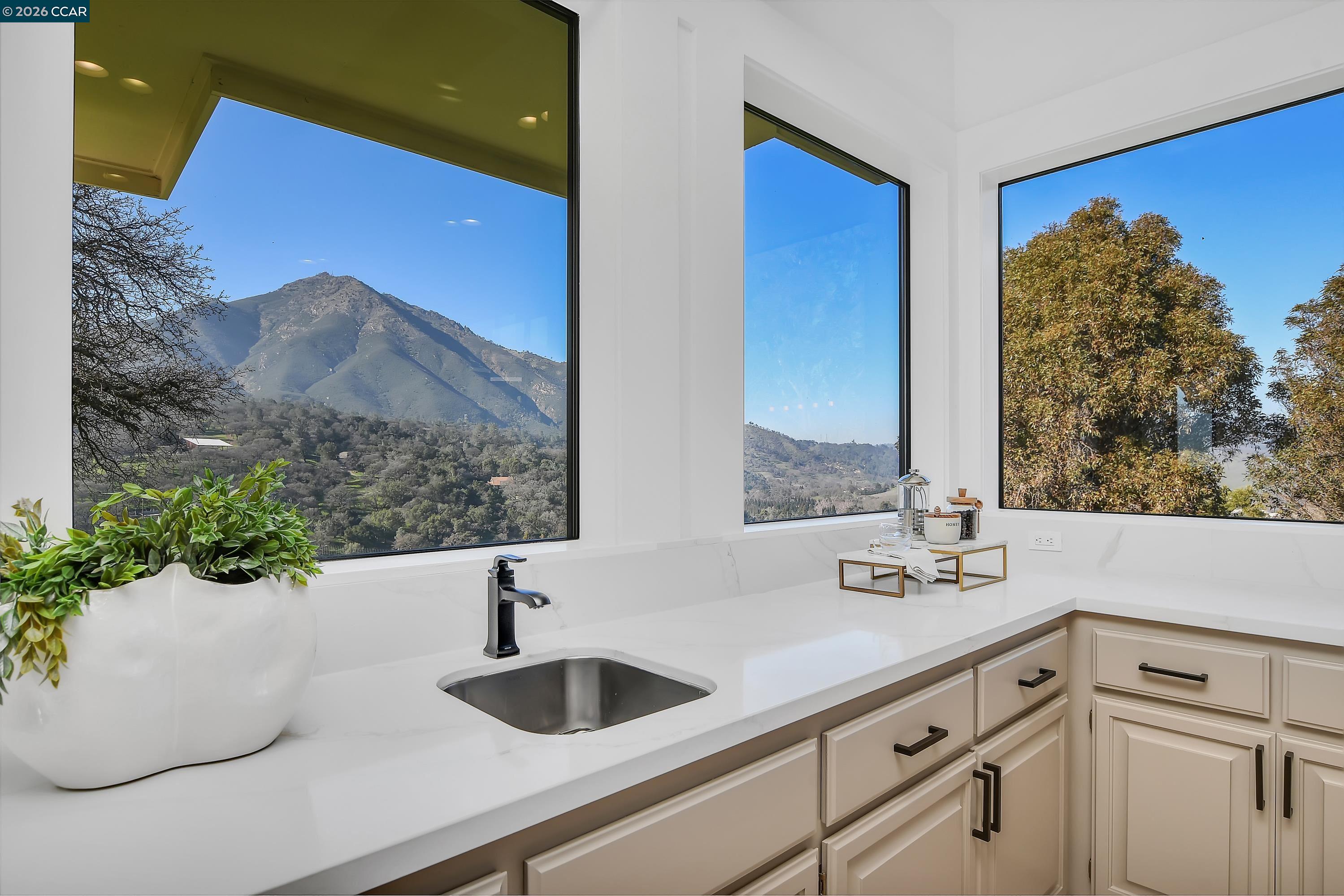 Detail Gallery Image 16 of 60 For 420 Leon Ct, Clayton,  CA 94517 - 4 Beds | 4/1 Baths