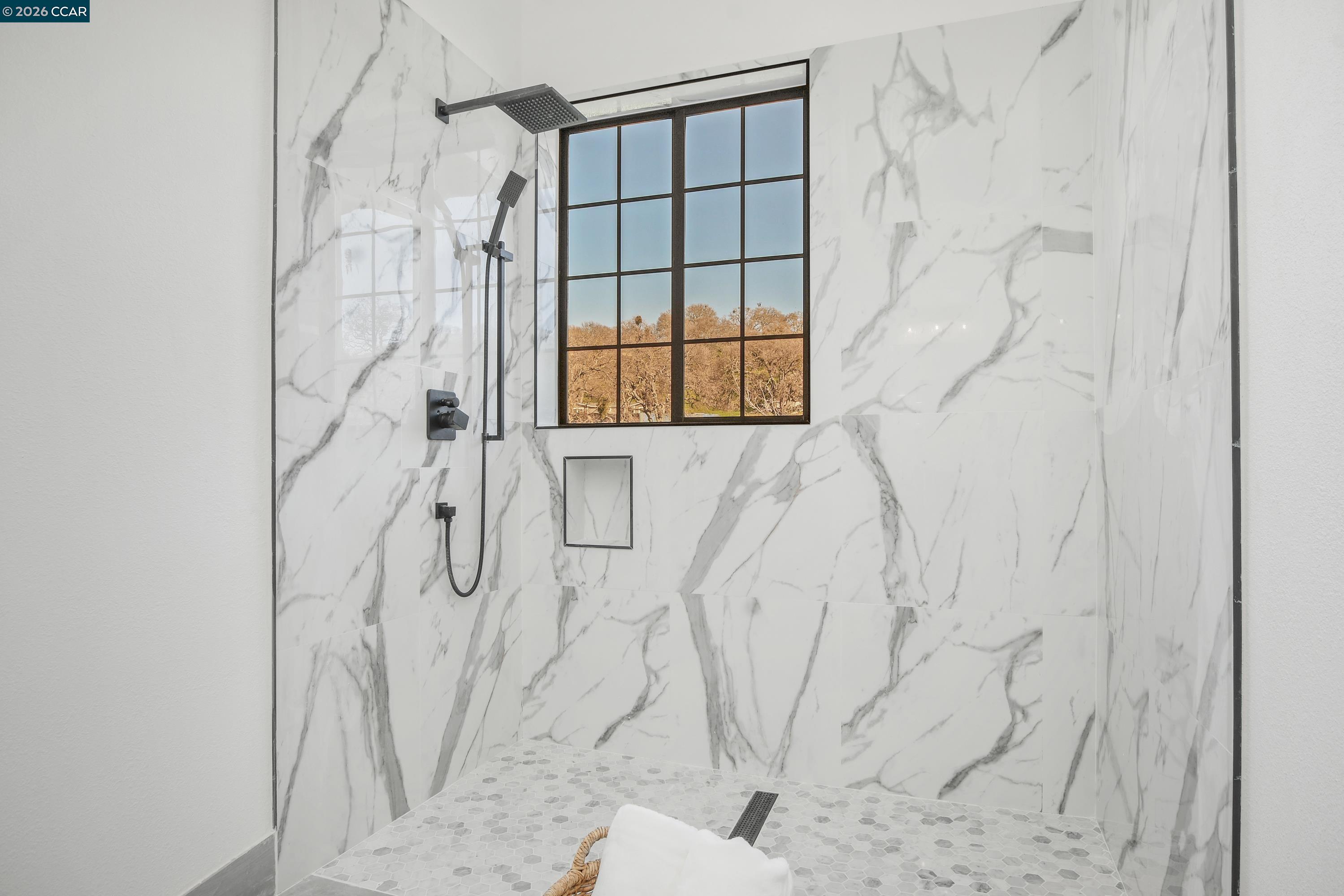 Detail Gallery Image 31 of 60 For 420 Leon Ct, Clayton,  CA 94517 - 4 Beds | 4/1 Baths