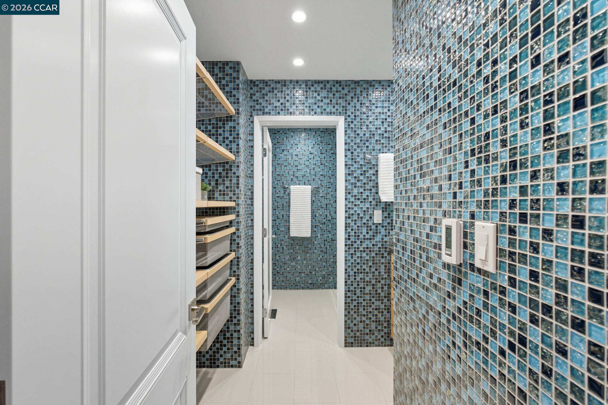 Detail Gallery Image 17 of 31 For 1585 Moraga Way, Moraga,  CA 94556 - 3 Beds | 2/1 Baths