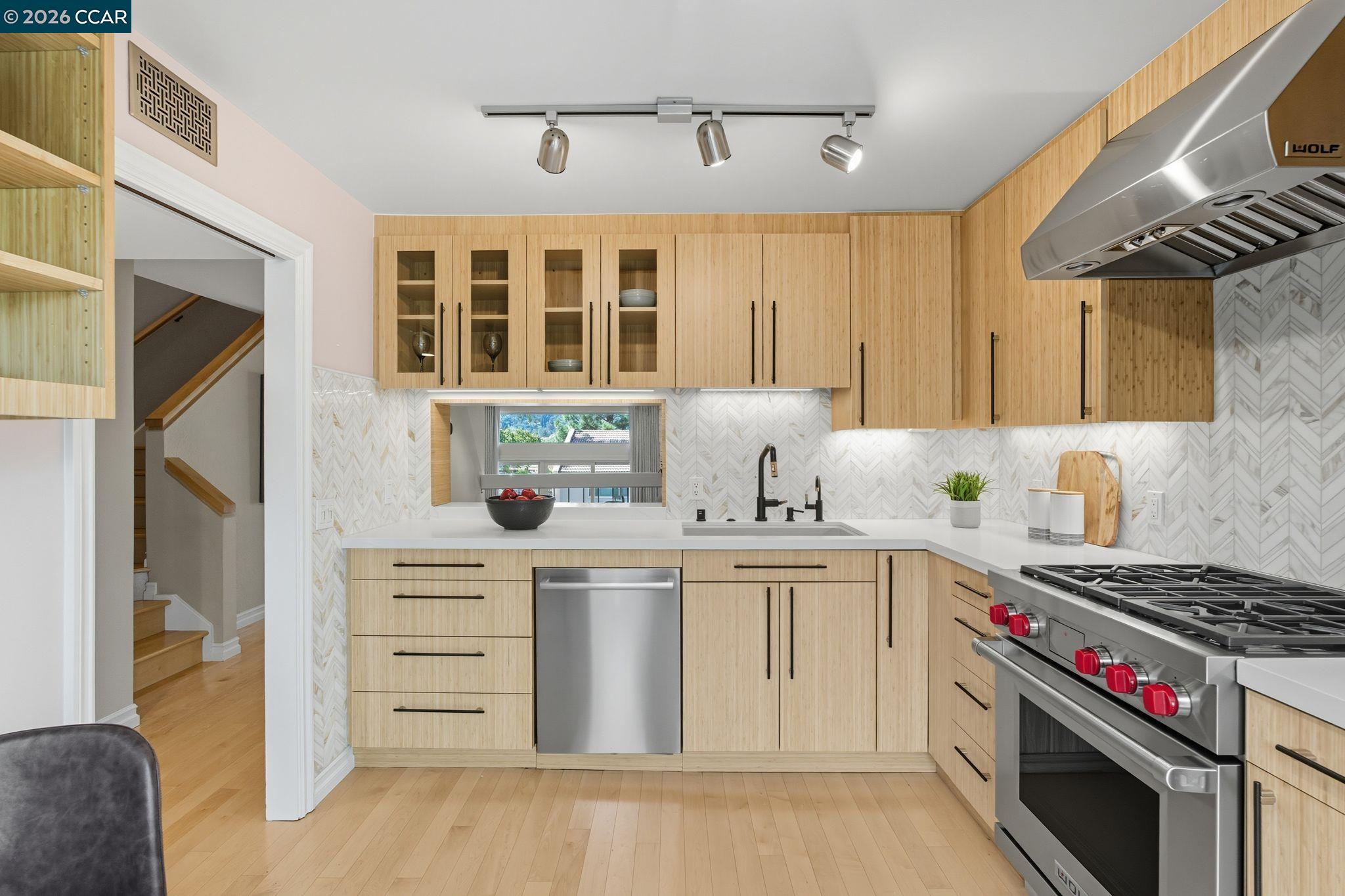 Detail Gallery Image 4 of 31 For 1585 Moraga Way, Moraga,  CA 94556 - 3 Beds | 2/1 Baths