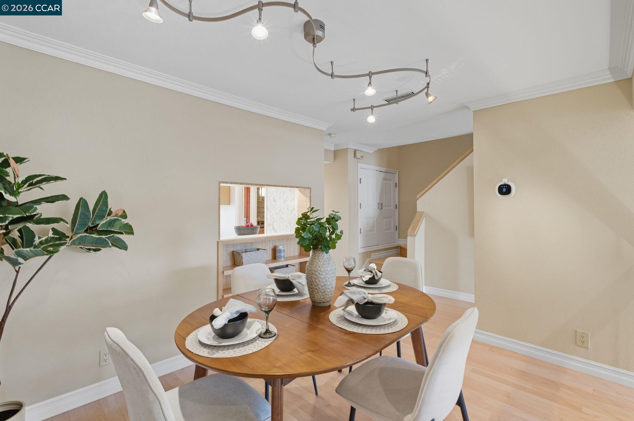 Detail Gallery Image 8 of 31 For 1585 Moraga Way, Moraga,  CA 94556 - 3 Beds | 2/1 Baths