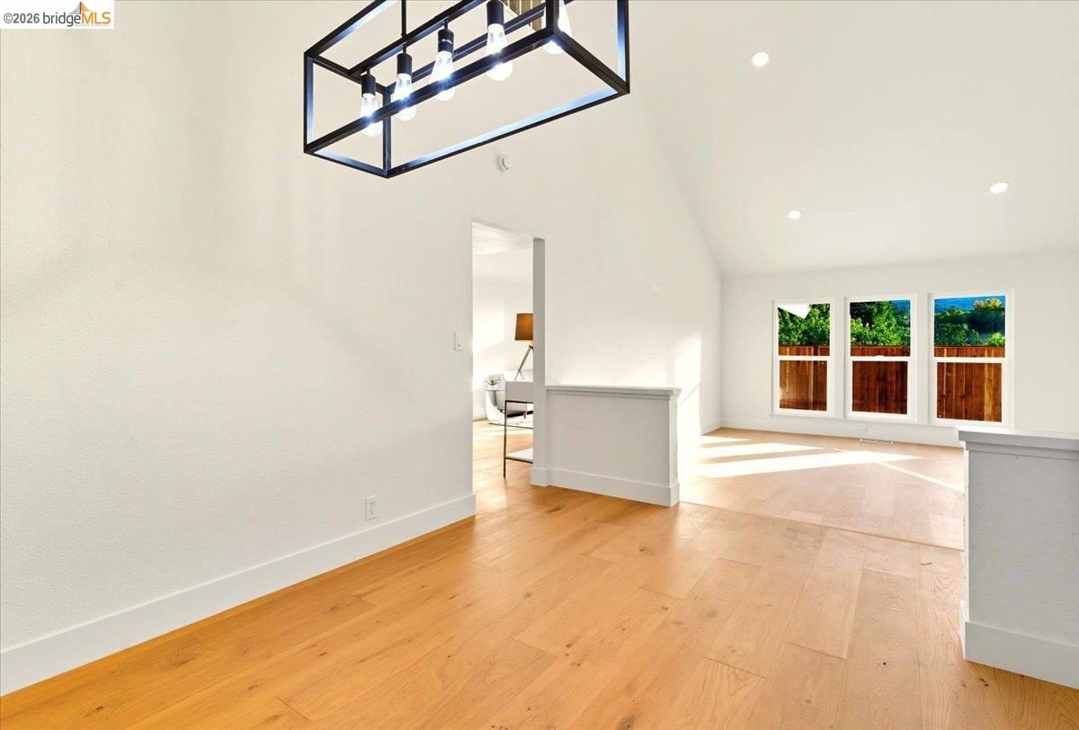 Detail Gallery Image 28 of 35 For 11 Paddock Ct, Pleasant Hill,  CA 94523 - 3 Beds | 2 Baths