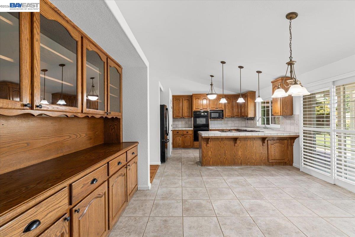 Detail Gallery Image 15 of 50 For 27000 S Hillview St, Tracy,  CA 95304 - 4 Beds | 3 Baths