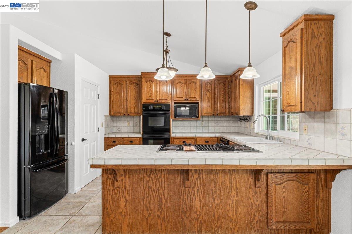 Detail Gallery Image 17 of 50 For 27000 S Hillview St, Tracy,  CA 95304 - 4 Beds | 3 Baths