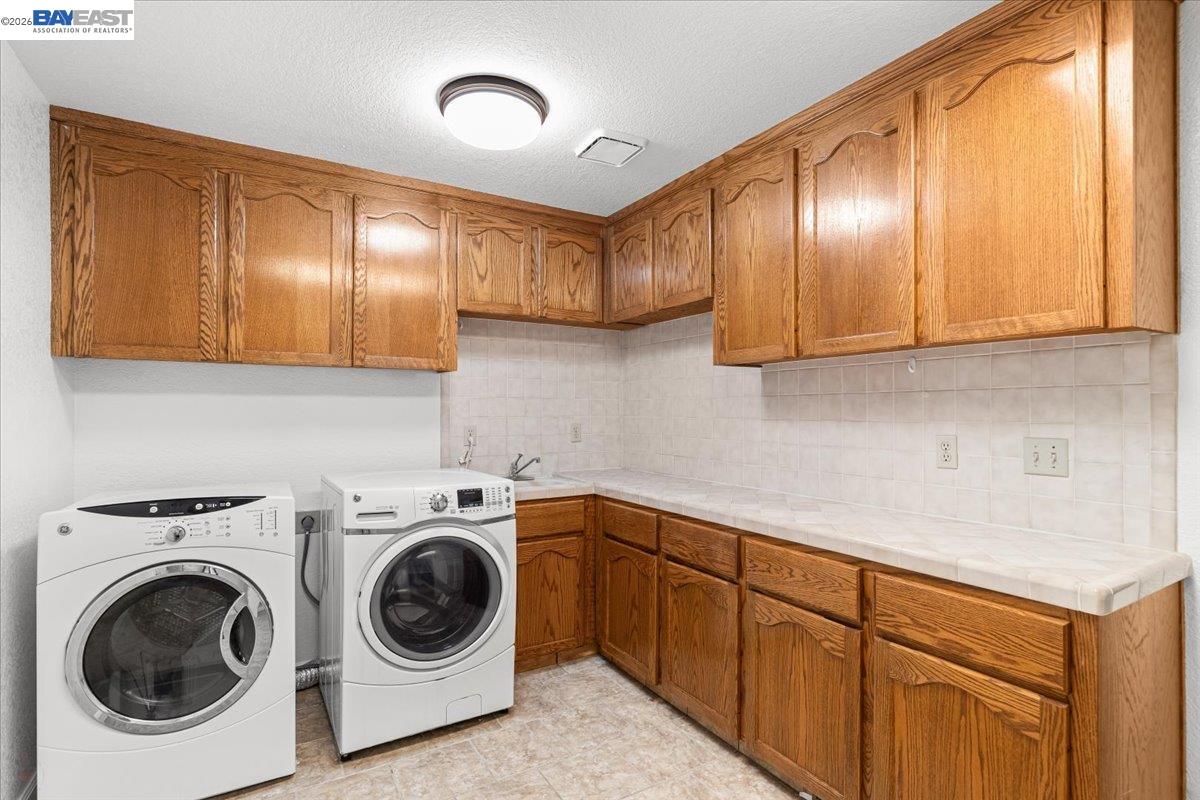 Detail Gallery Image 25 of 50 For 27000 S Hillview St, Tracy,  CA 95304 - 4 Beds | 3 Baths