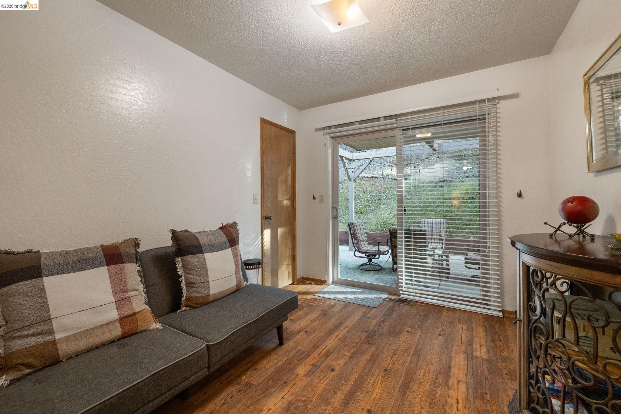 Detail Gallery Image 13 of 20 For 22435 Ponderosa, Twain Harte,  CA 95383-9999 - 4 Beds | 2 Baths