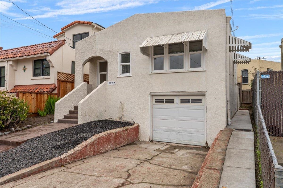 Detail Gallery Image 2 of 36 For 1127 Key Route Blvd, Albany,  CA 94706 - 2 Beds | 1 Baths