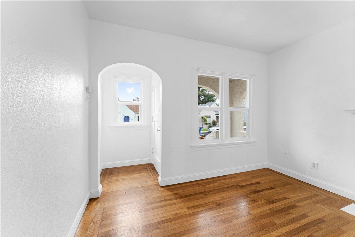 Detail Gallery Image 5 of 36 For 1127 Key Route Blvd, Albany,  CA 94706 - 2 Beds | 1 Baths