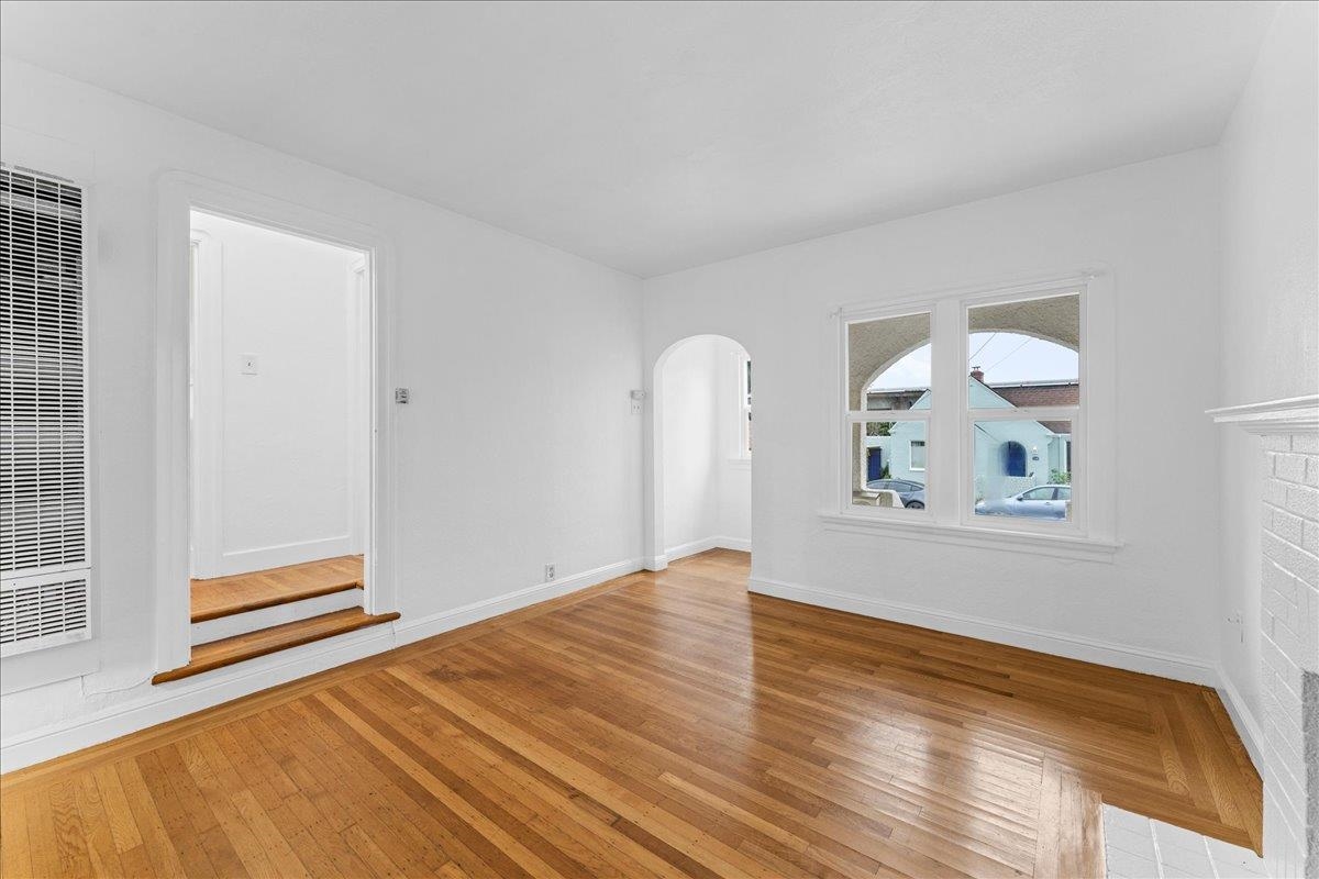 Detail Gallery Image 8 of 36 For 1127 Key Route Blvd, Albany,  CA 94706 - 2 Beds | 1 Baths