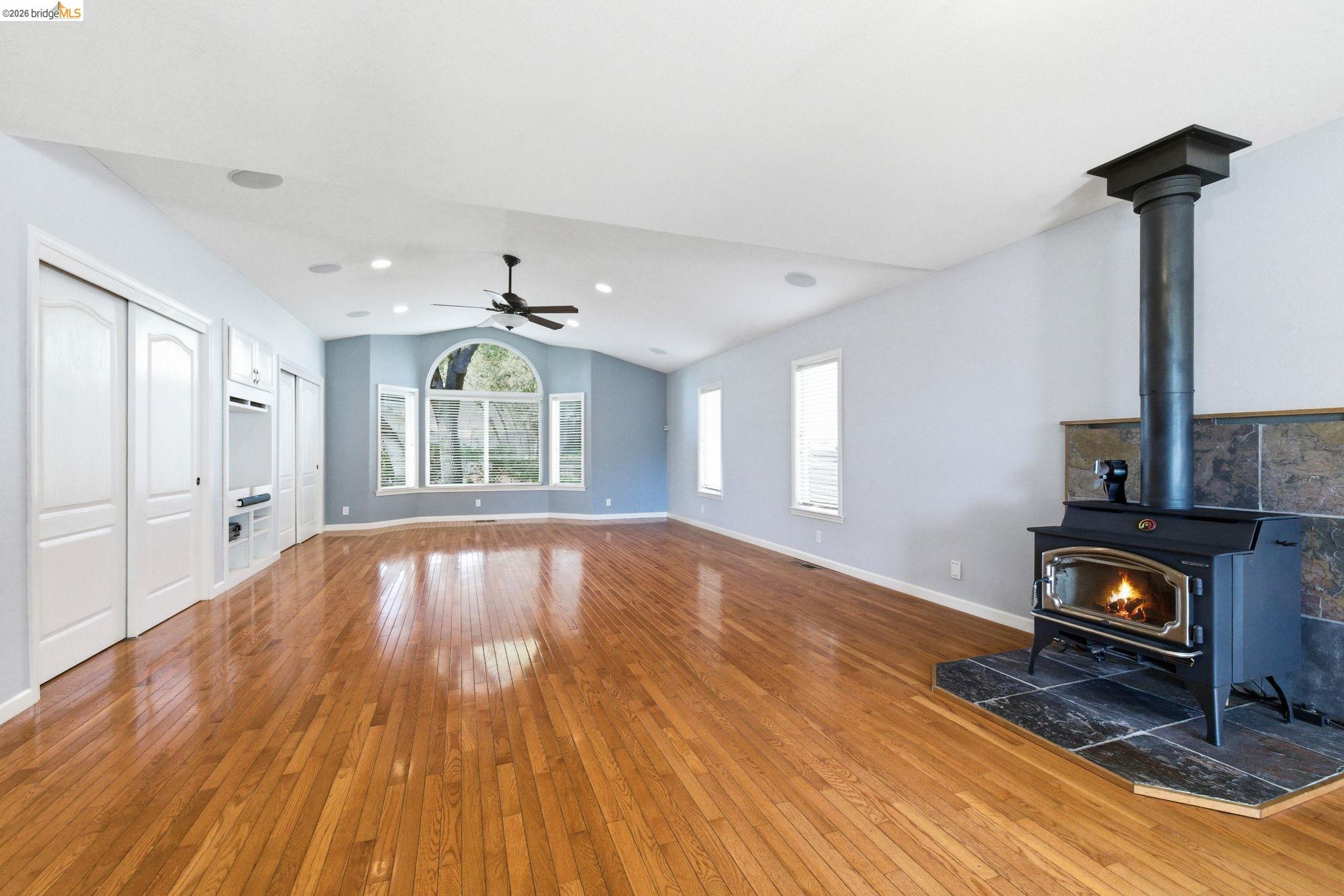 Detail Gallery Image 3 of 51 For 15 Corte Del Encino, Sonora,  CA 95370 - 4 Beds | 3/1 Baths