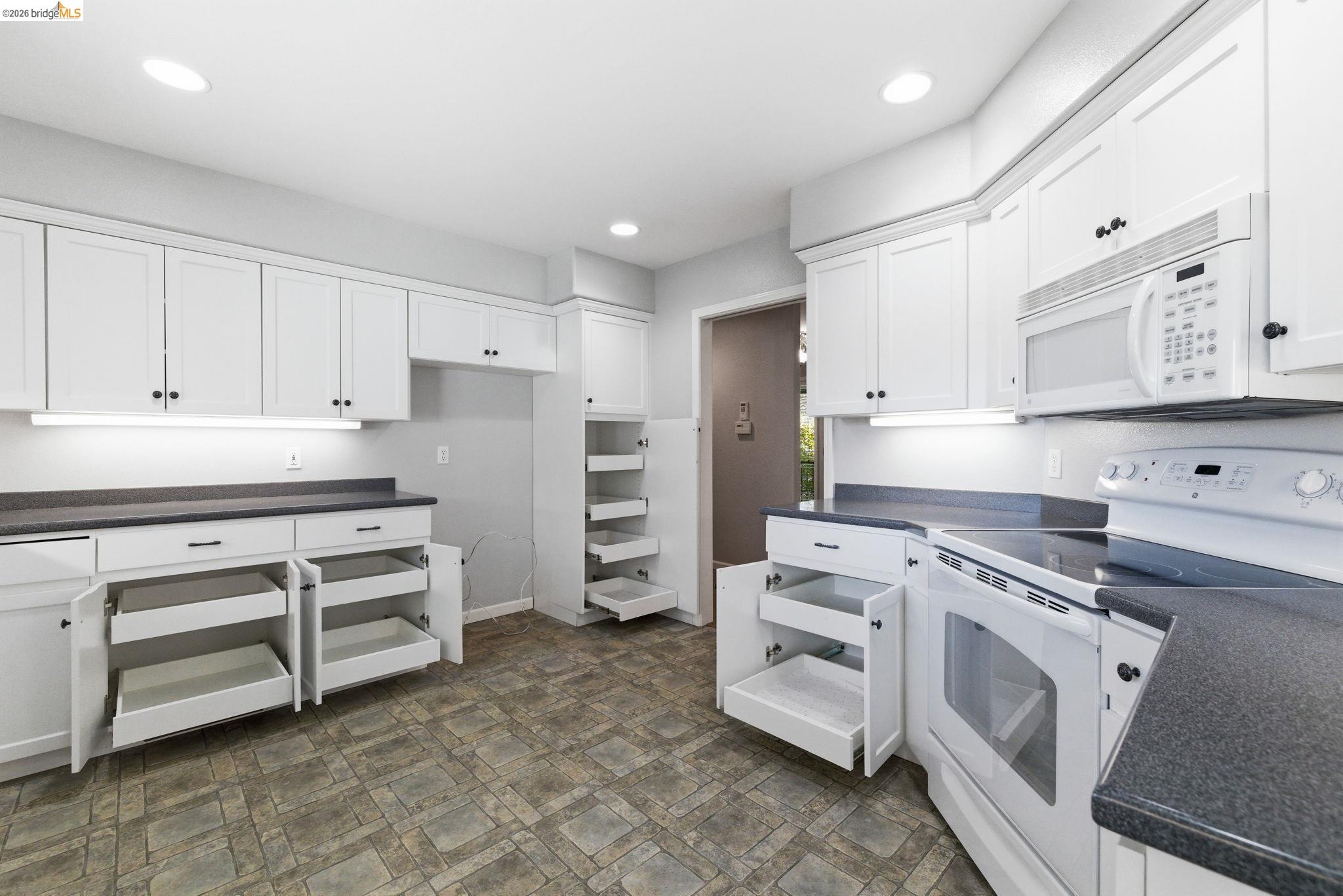 Detail Gallery Image 21 of 51 For 15 Corte Del Encino, Sonora,  CA 95370 - 4 Beds | 3/1 Baths