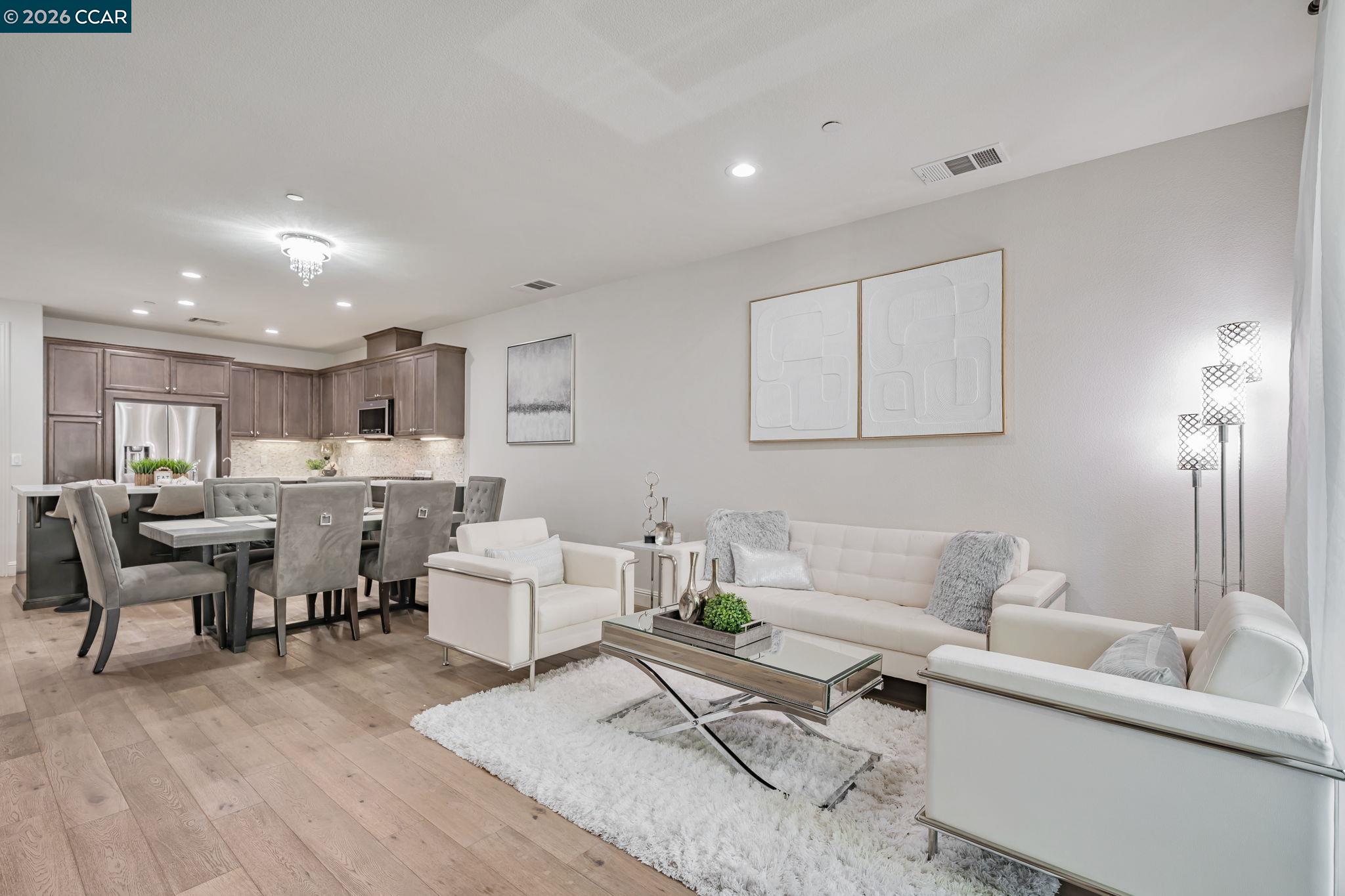 Photo #1: 41119911 Listing: Photo #1