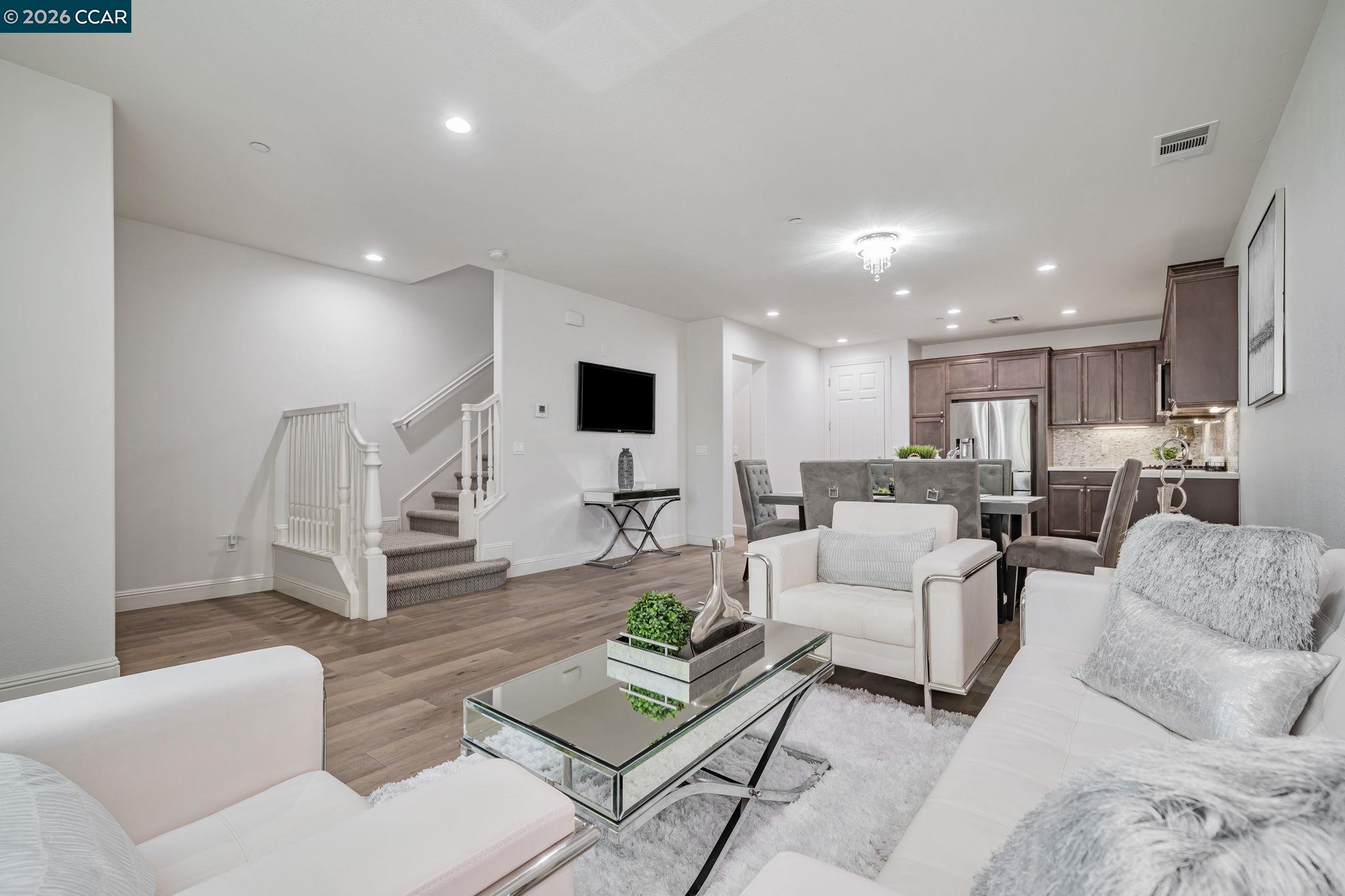 Photo #5: 41119911 Listing: Photo #5