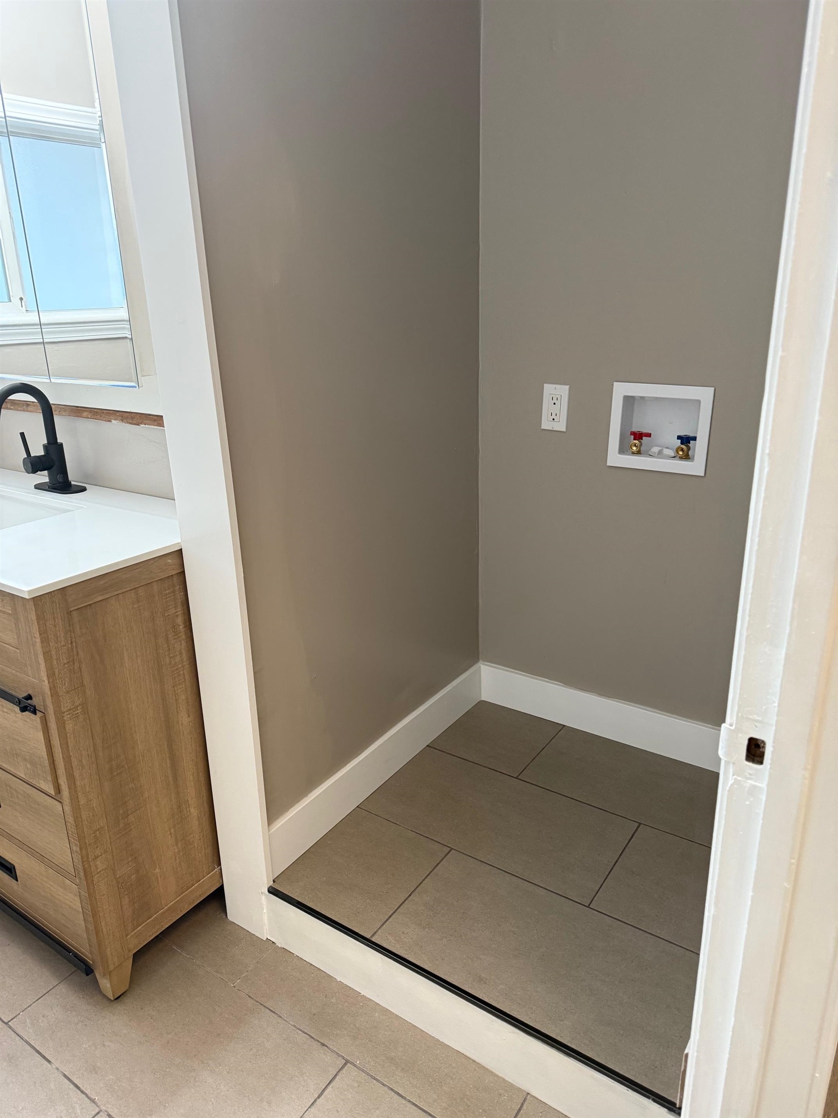 Detail Gallery Image 14 of 52 For 17028 Santa Fe St, Hayward,  CA 94541 - 4 Beds | 2 Baths