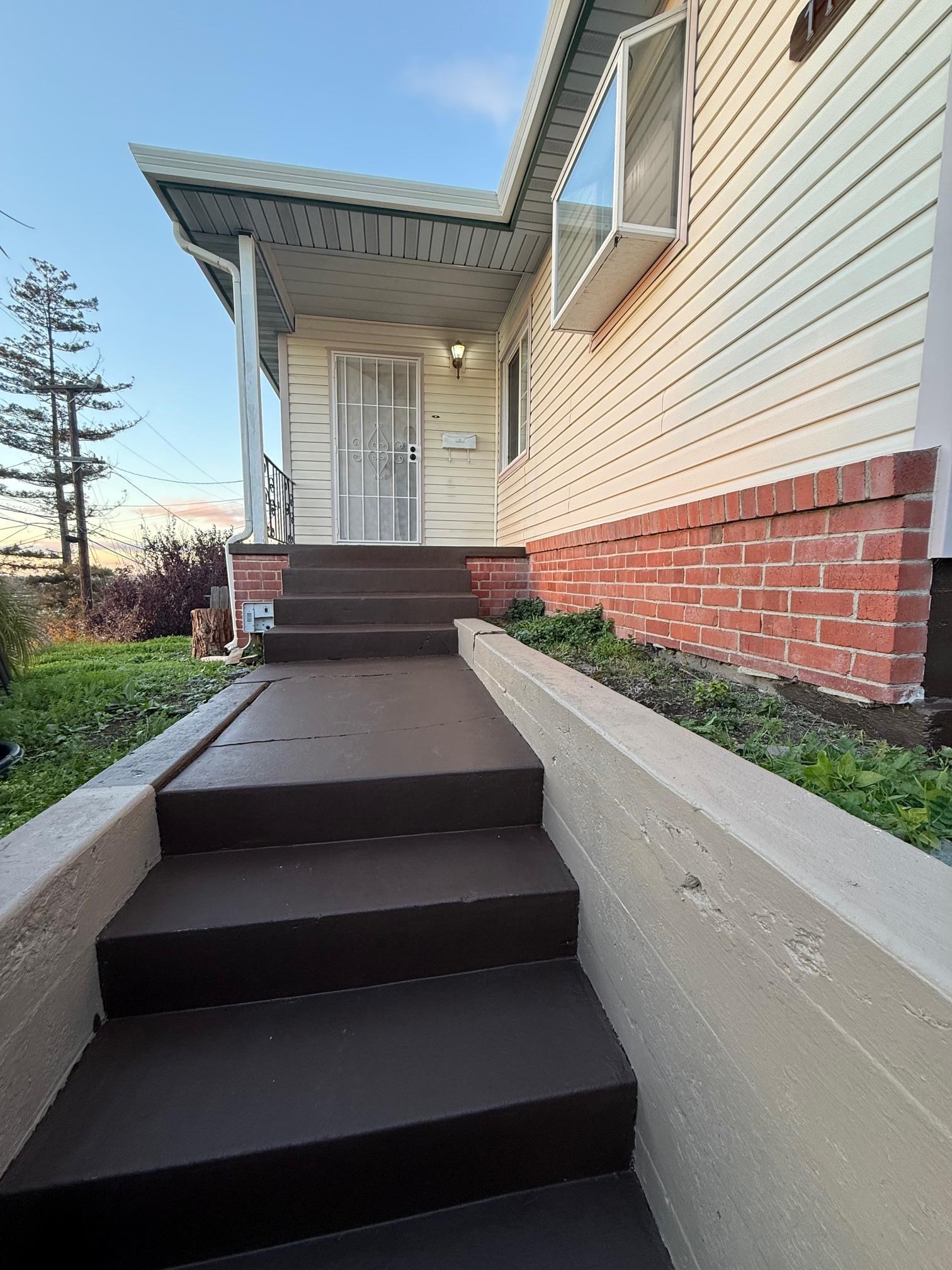 Detail Gallery Image 30 of 52 For 17028 Santa Fe St, Hayward,  CA 94541 - 4 Beds | 2 Baths